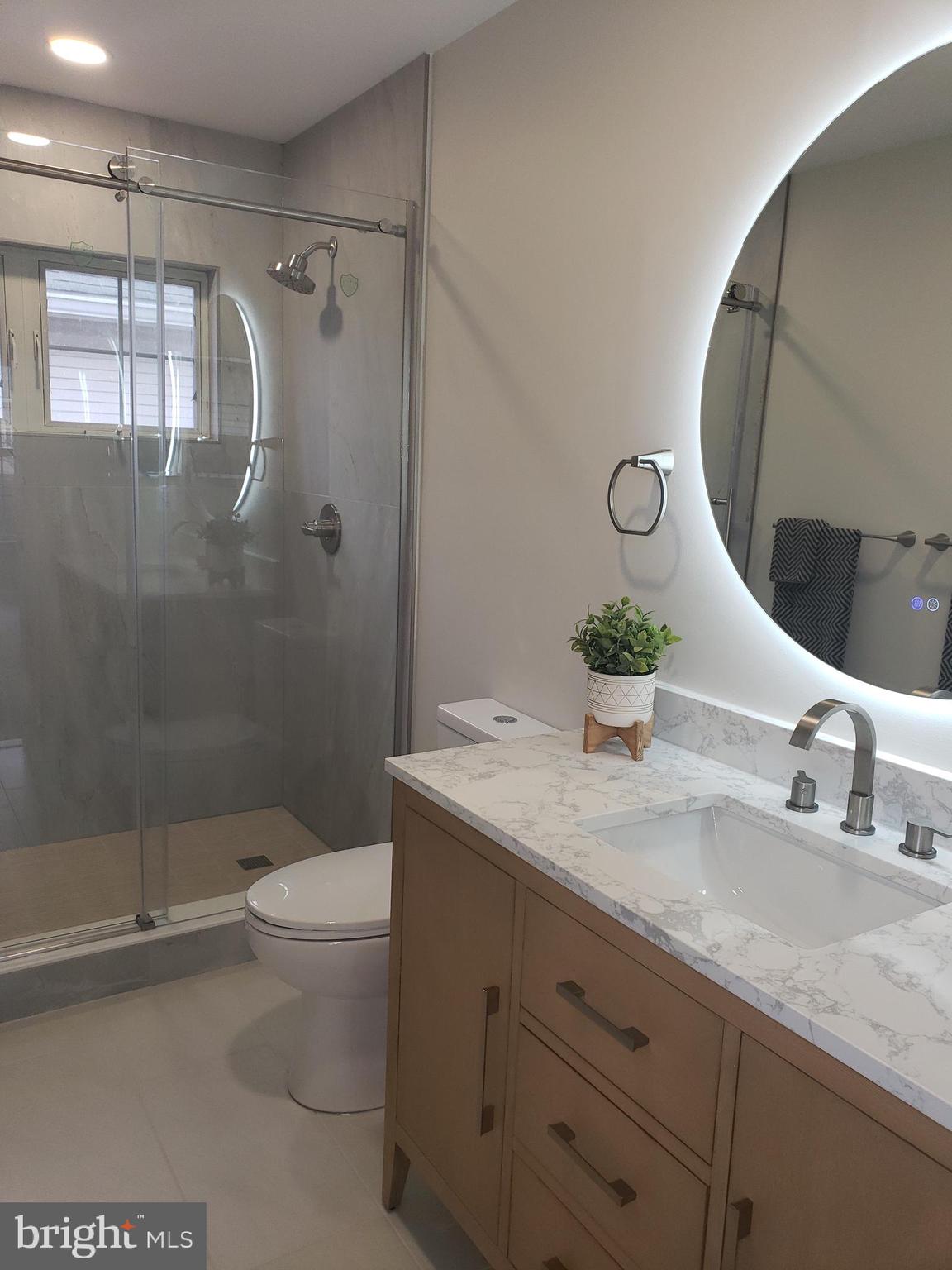 CHELSEA COURTS - Residential