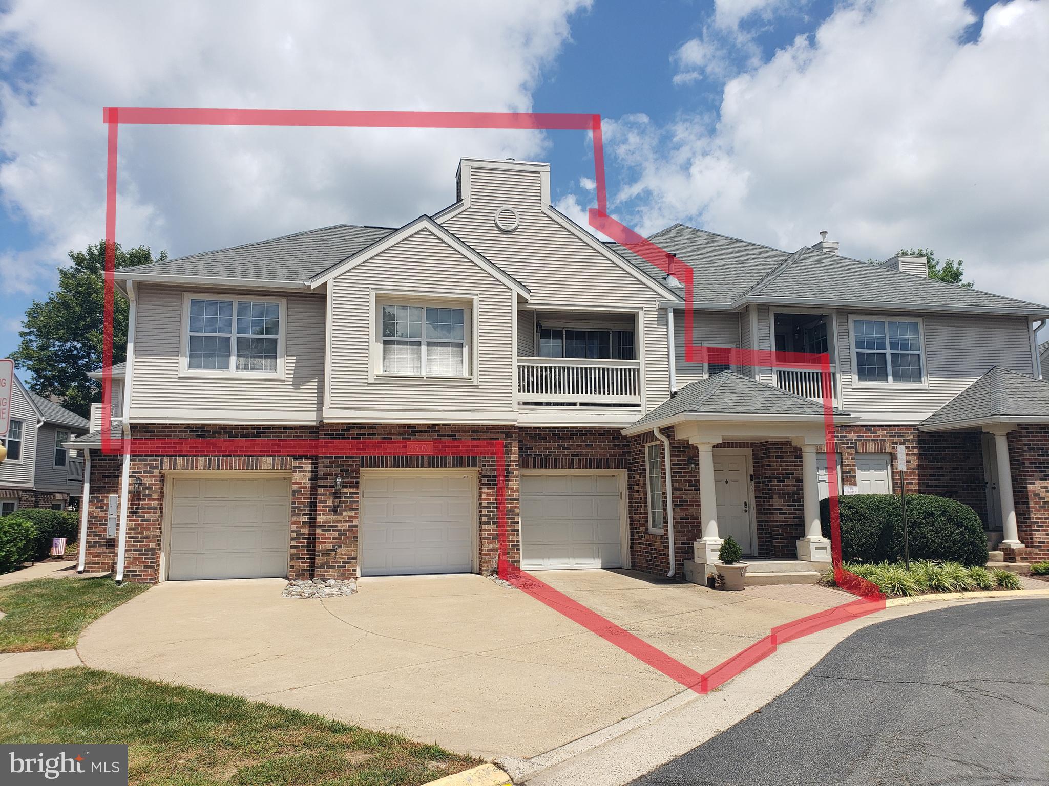 CHELSEA COURTS - Residential