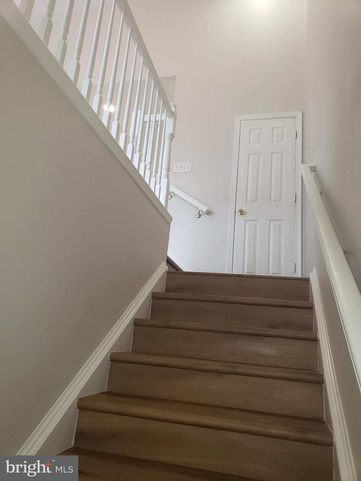 CHELSEA COURTS - Residential