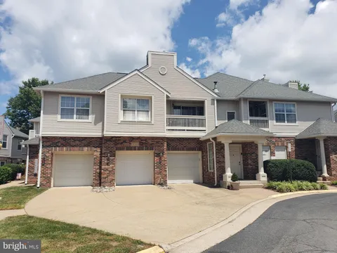 45070 Brae Terrace Unit 202, Ashburn, VA MLS: VALO2114068