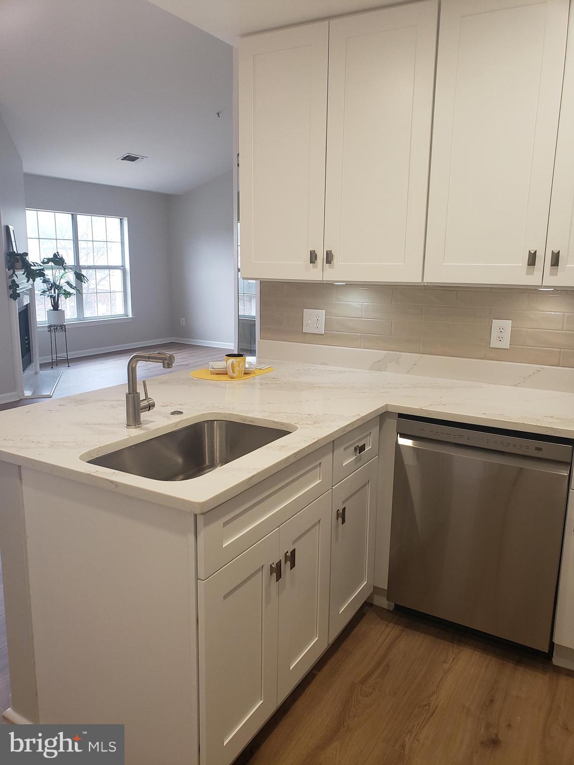 CHELSEA COURTS - Residential