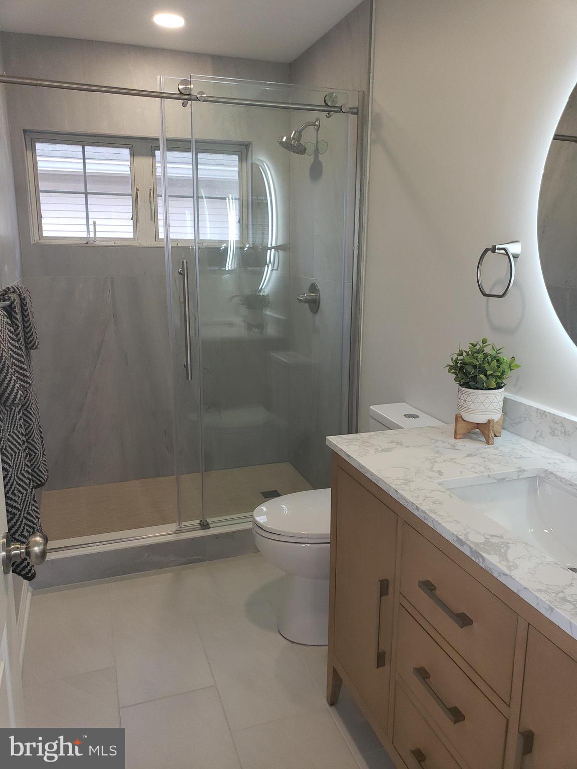 CHELSEA COURTS - Residential