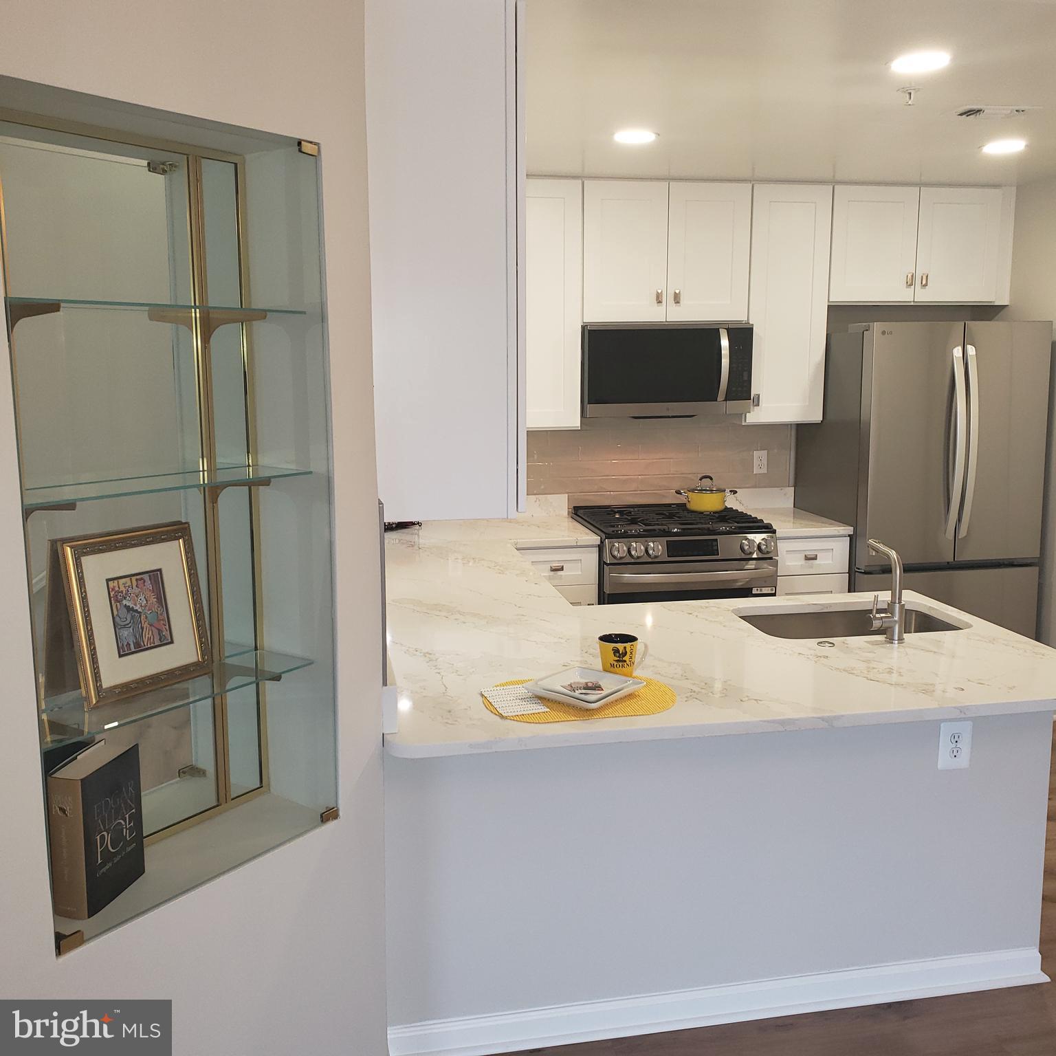 CHELSEA COURTS - Residential