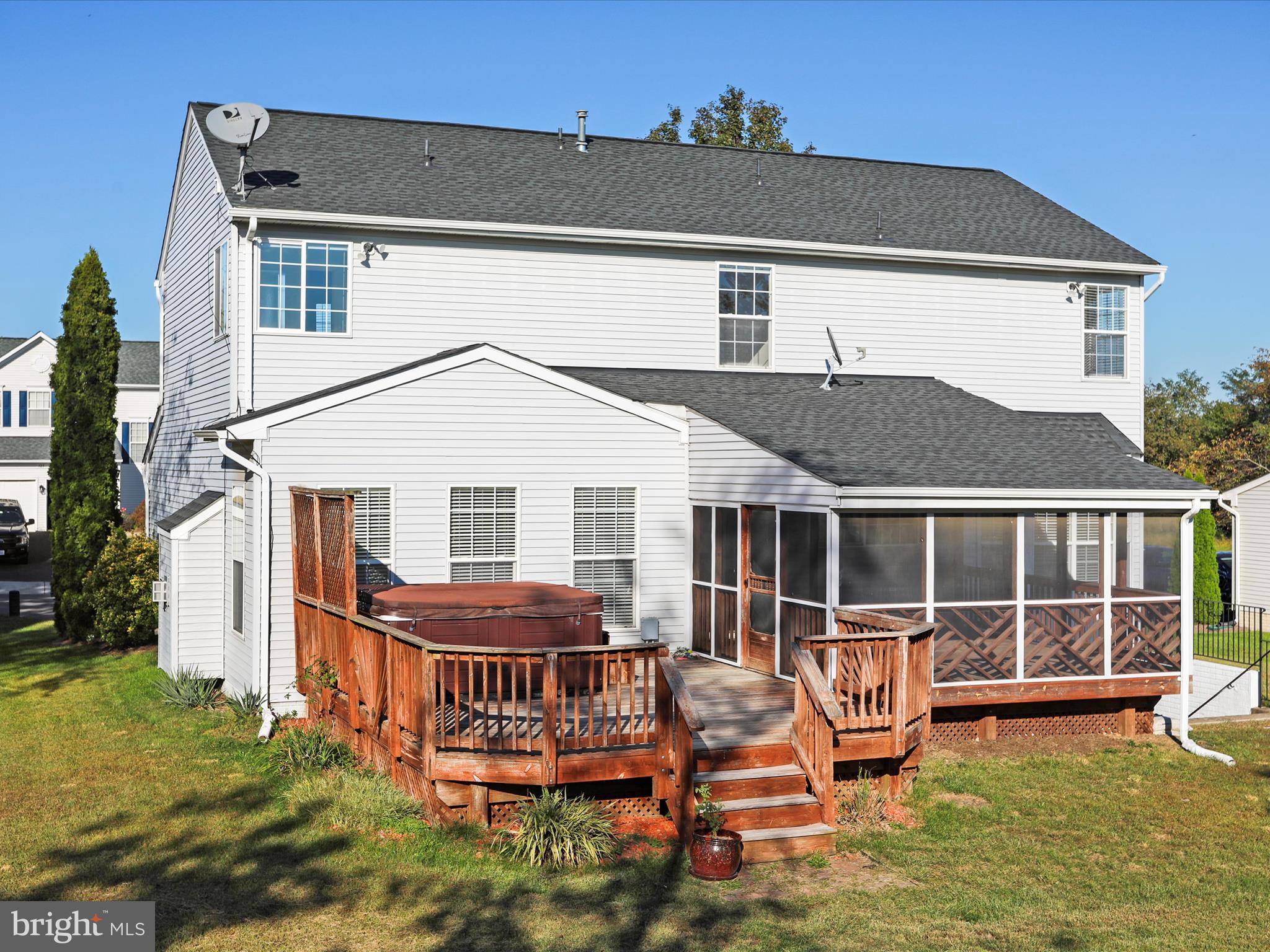 BRIARWOOD ESTATES - Residential