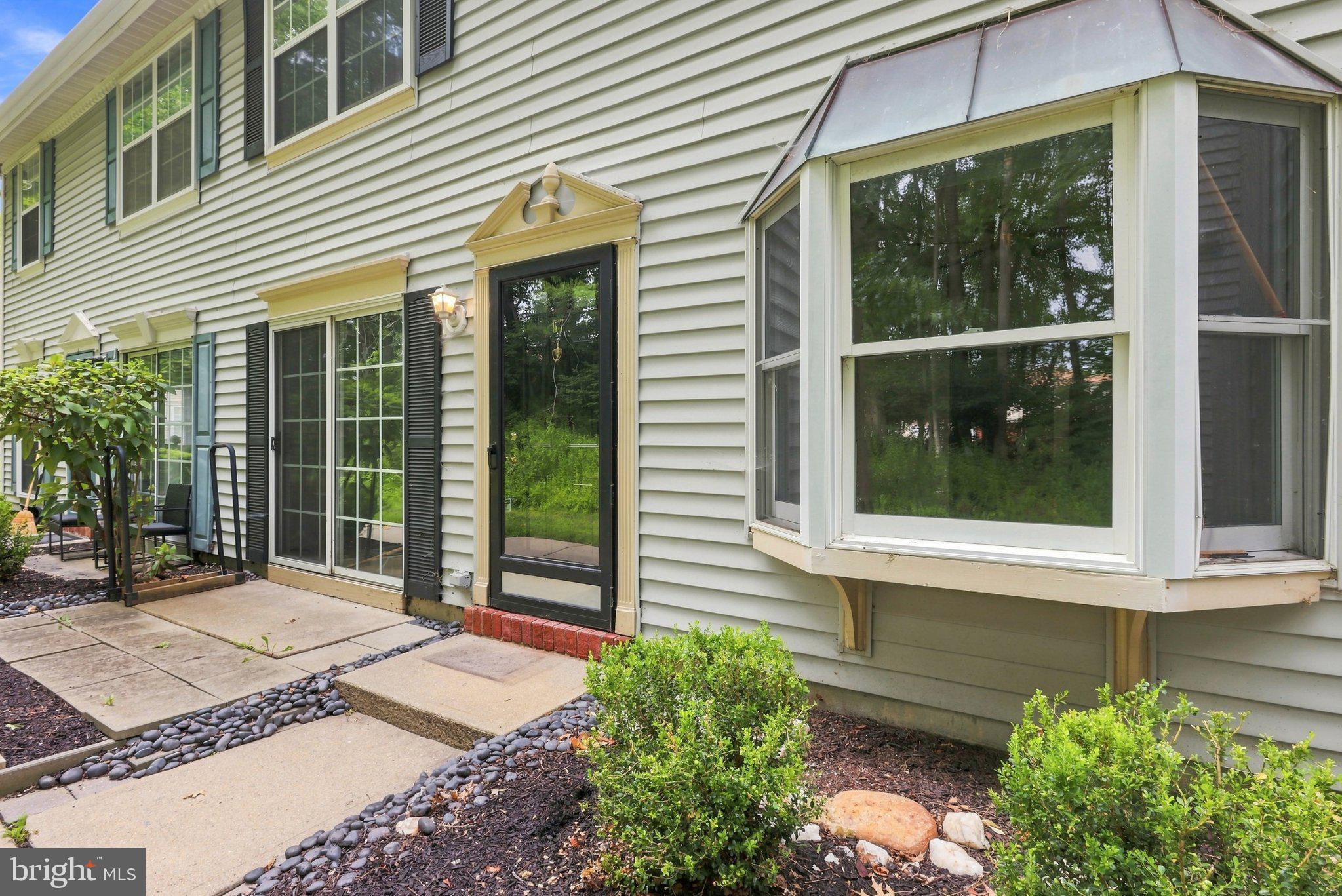 67 CHEVERNY COURT