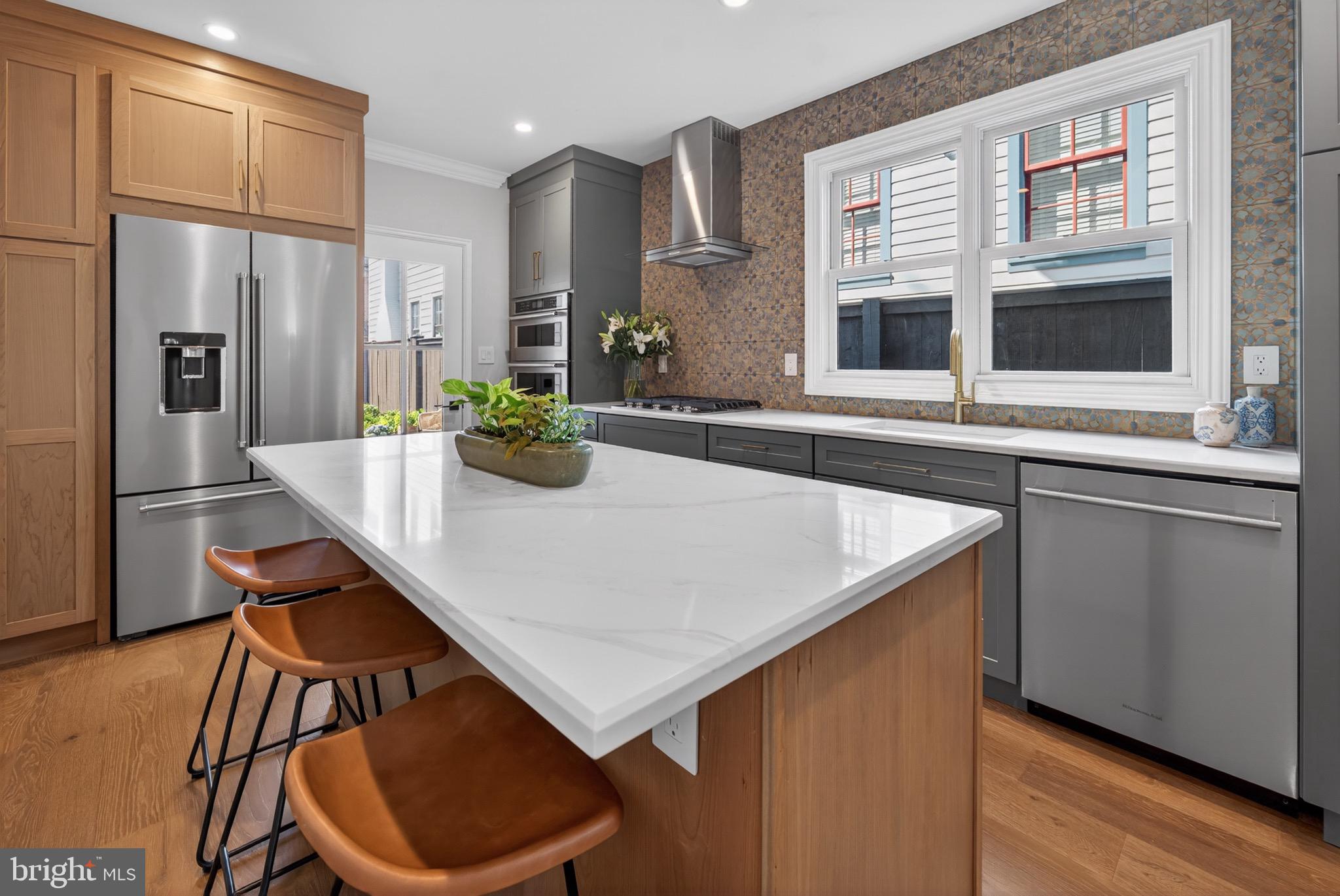 11 1/2 COLLEGE AVENUE