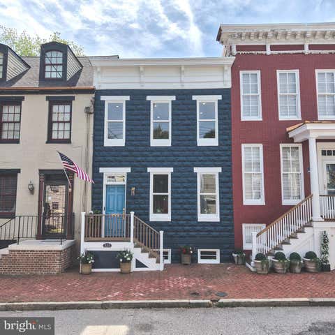 Townhouse For Sale - 11 1/2 College Avenue<br/> ANNAPOLIS, MD 21401