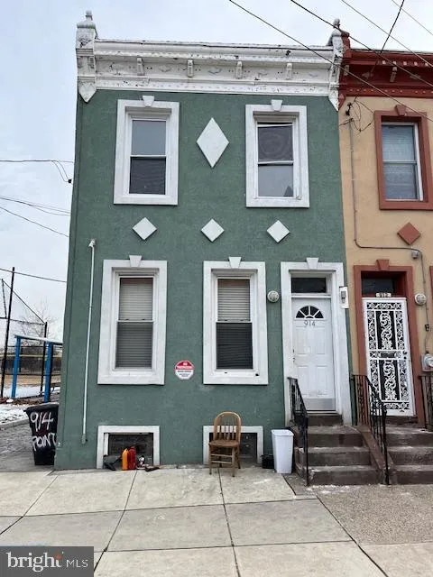 914 Point Street, Camden, NJ MLS: NJCD2109954