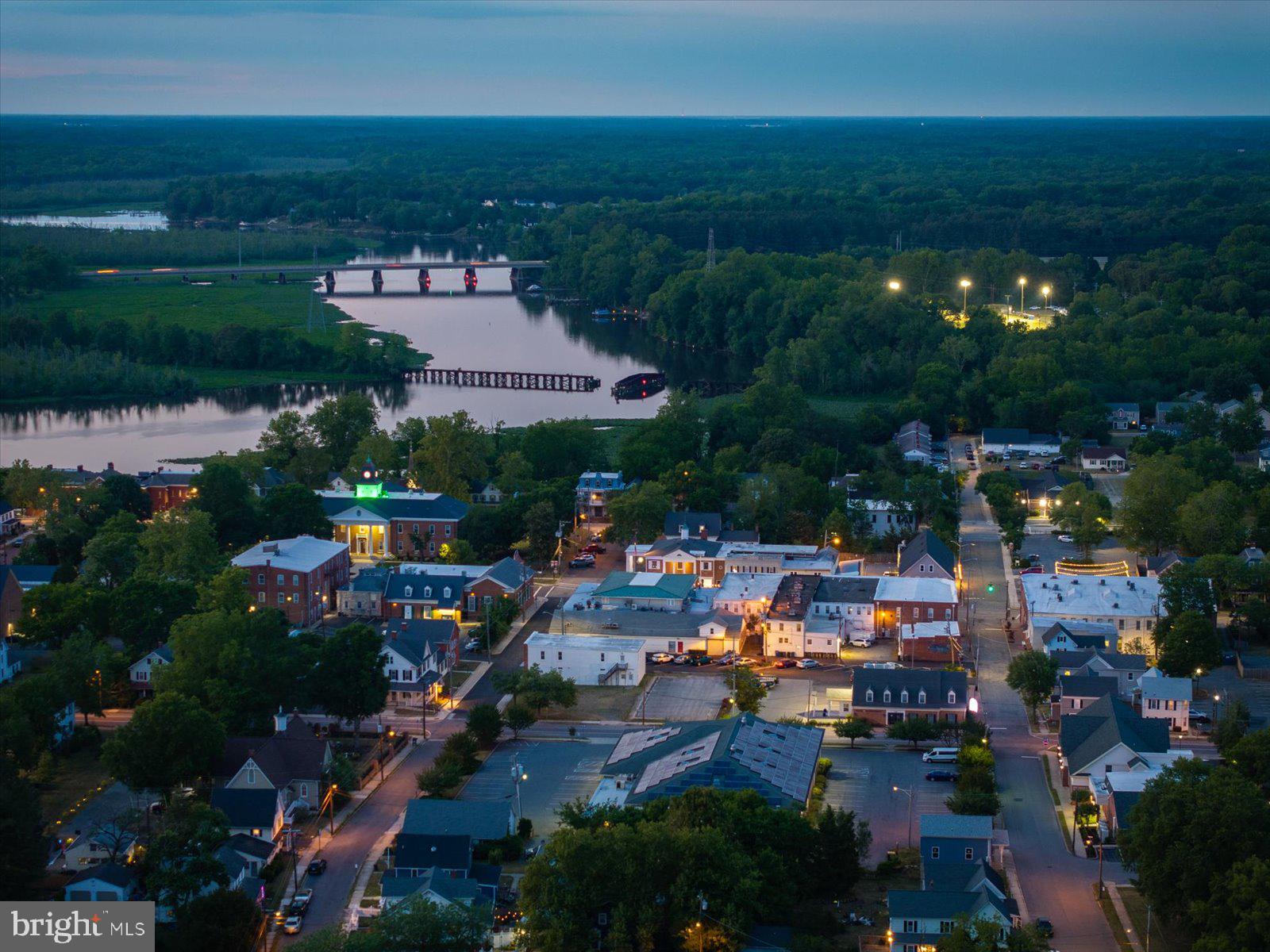 DOWNTOWN DENTON - Residential