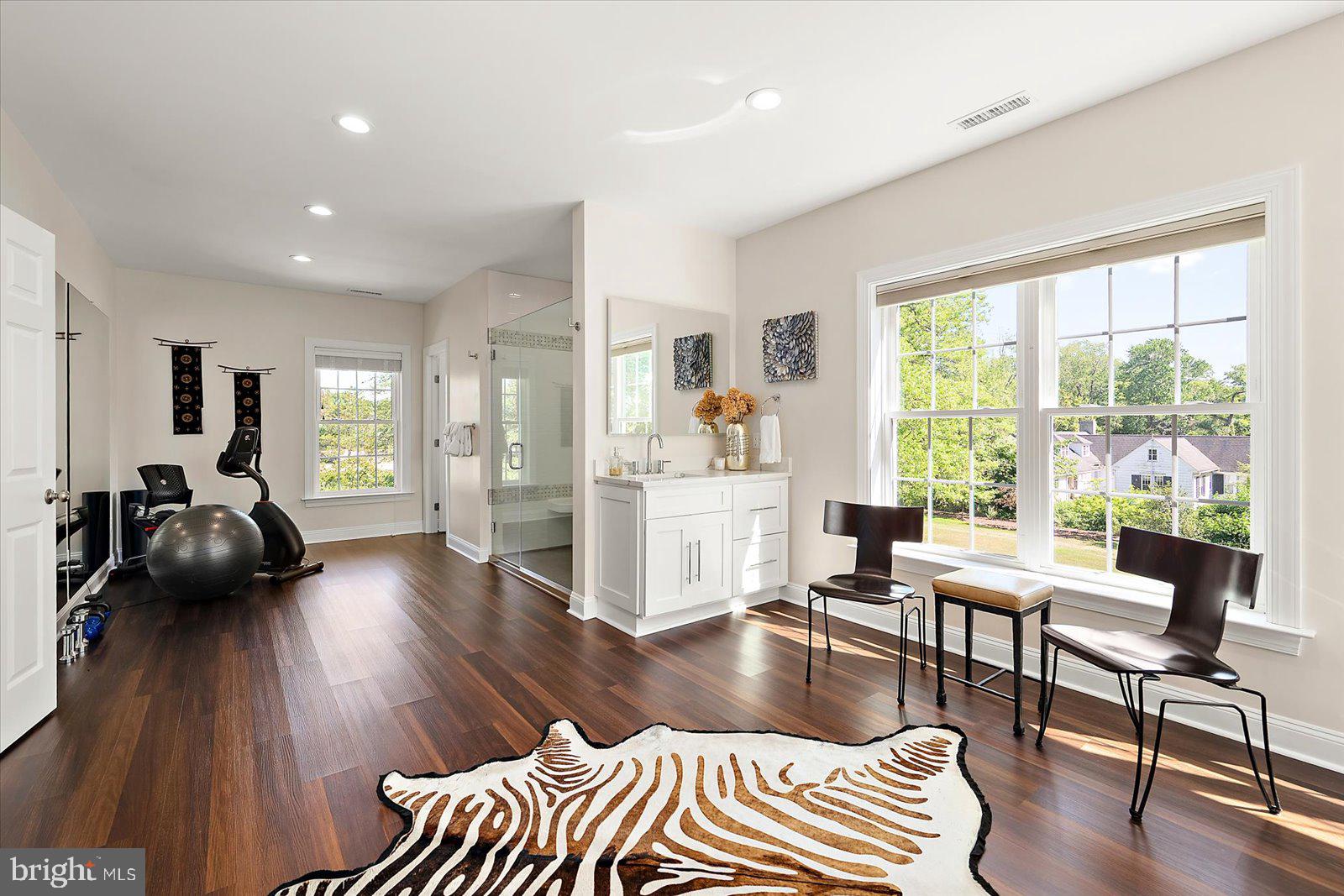 DOWNTOWN DENTON - Residential