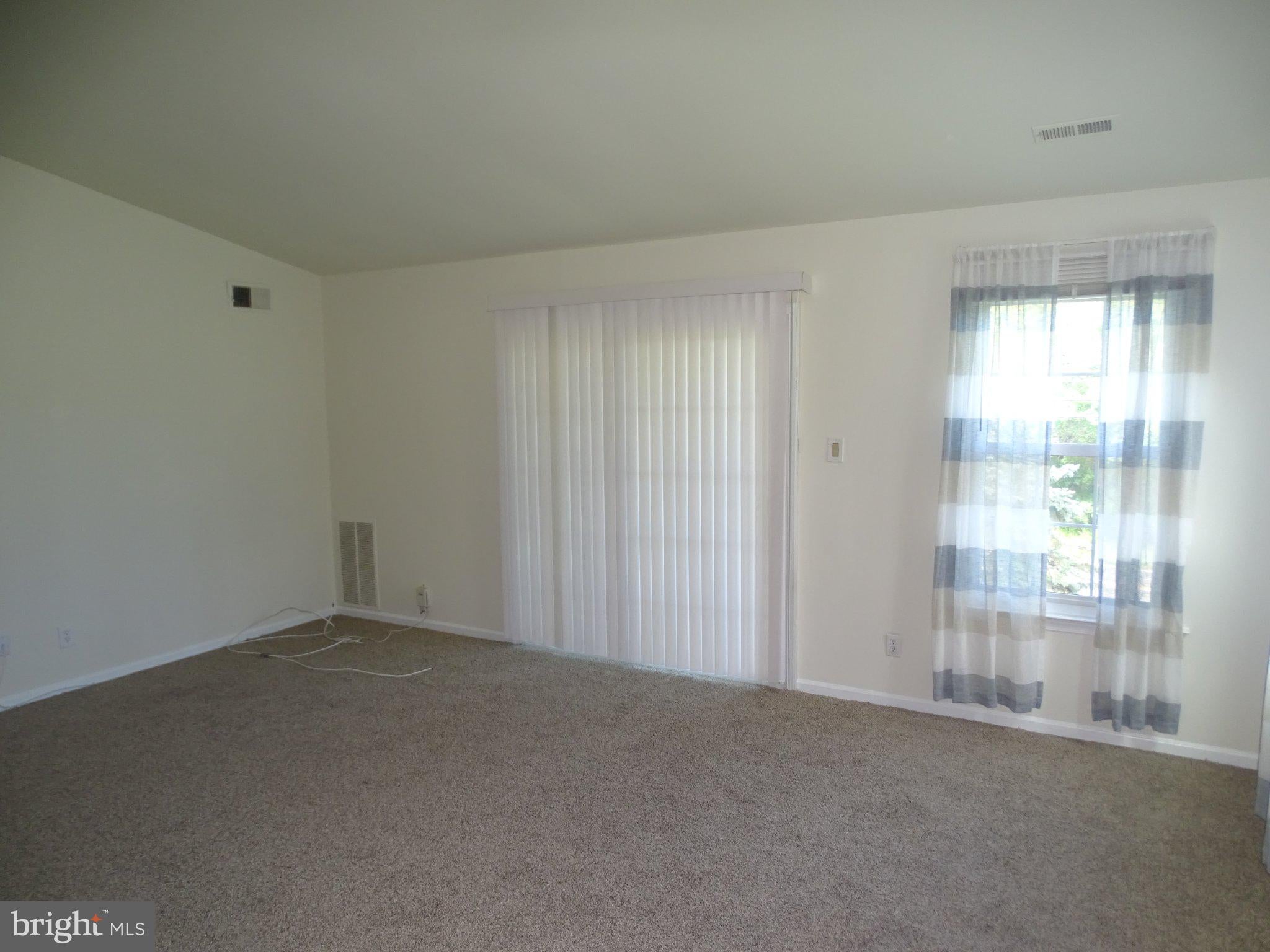 1404 BEACON HILL DRIVE