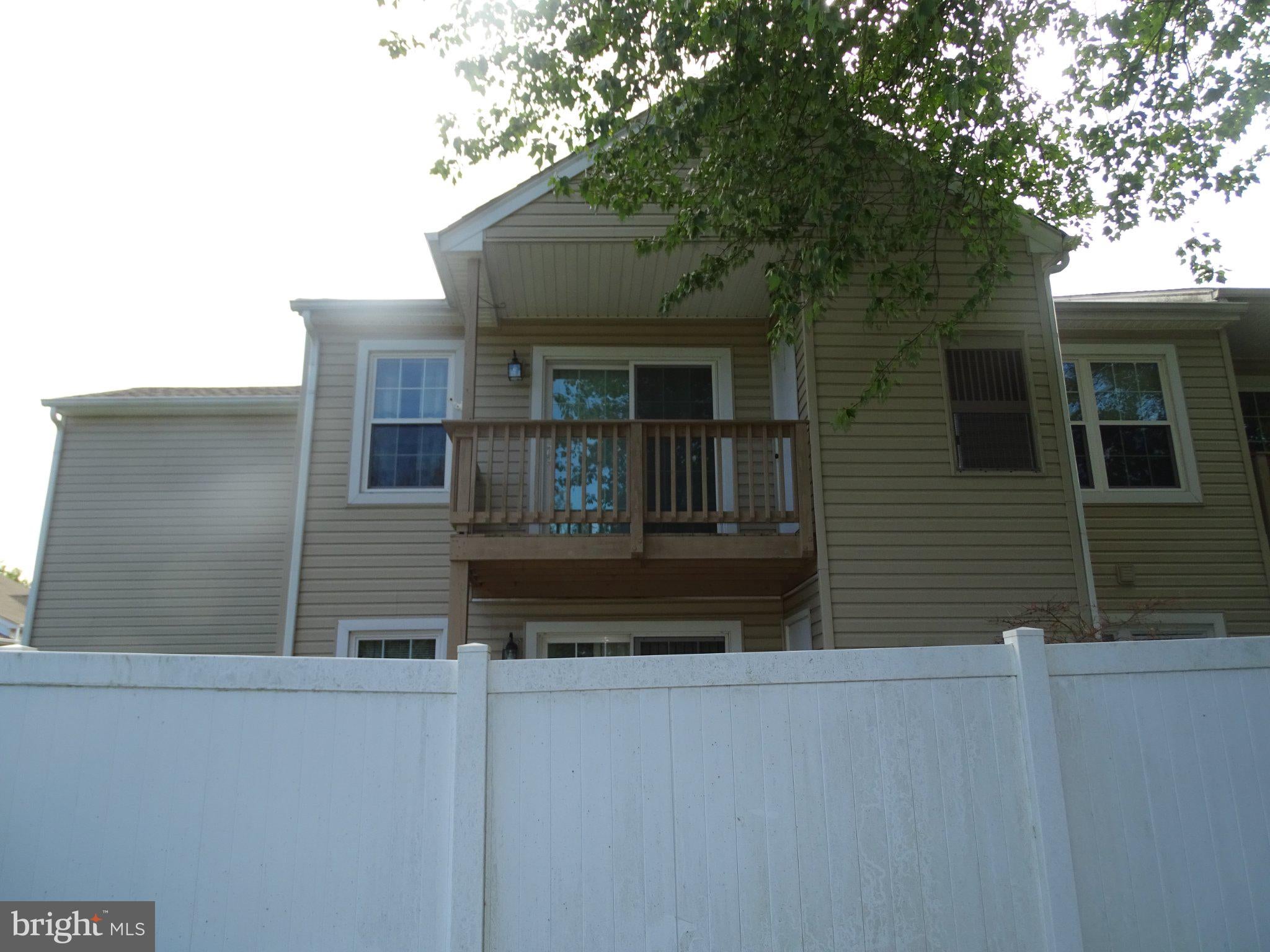 1404 BEACON HILL DRIVE