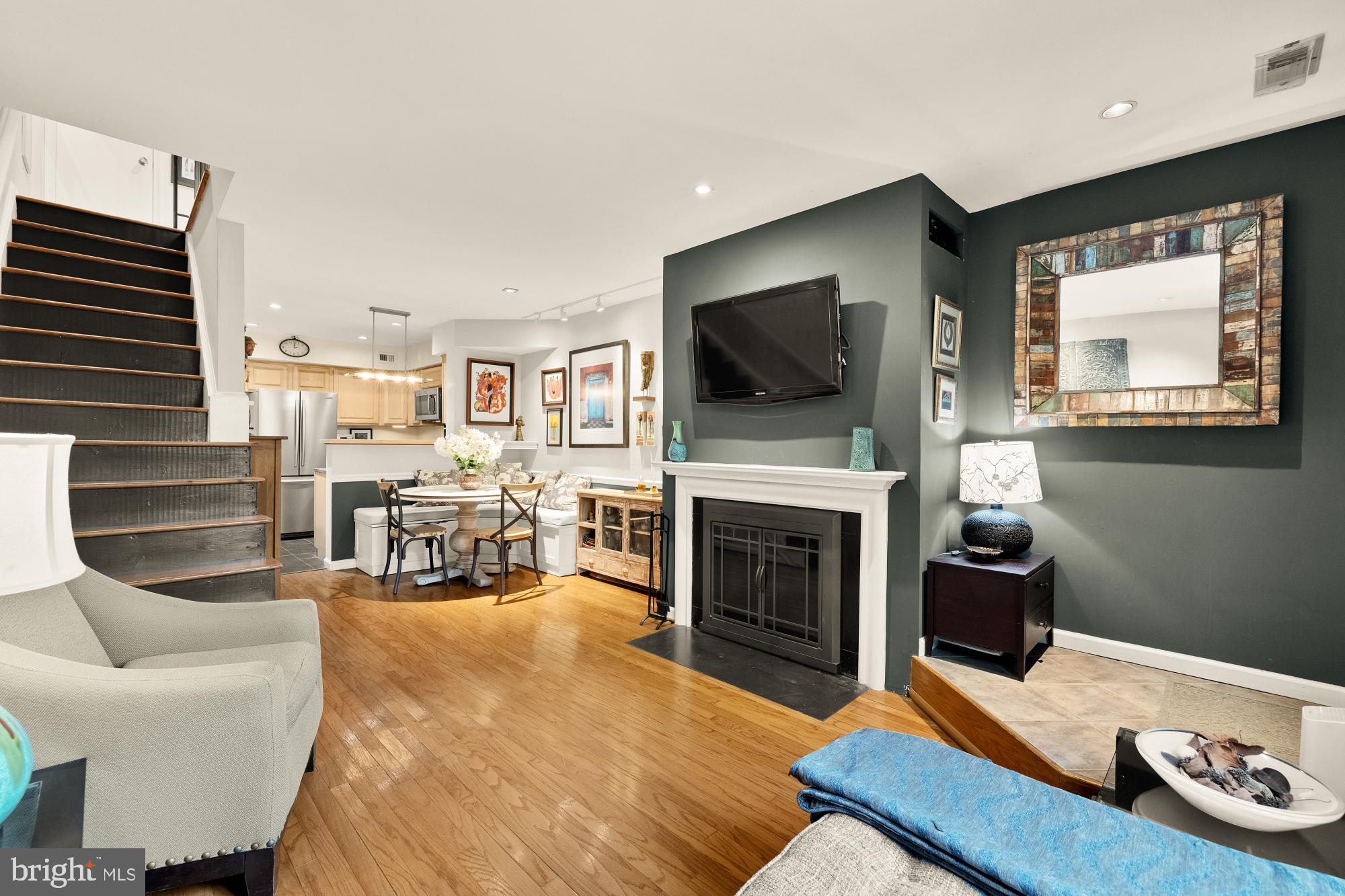 1715 15TH STREET NW 44