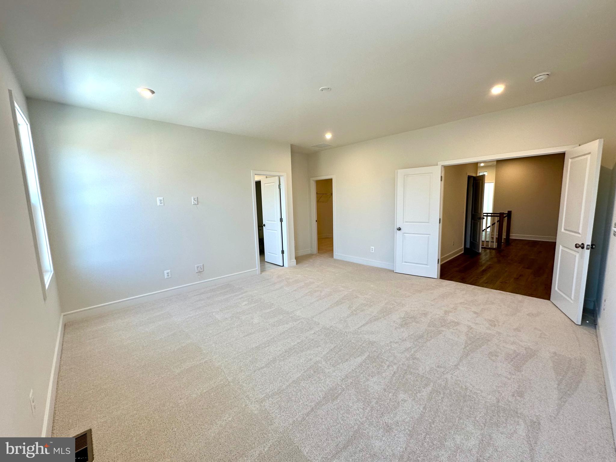 LAKE FREDERICK - Residential Lease