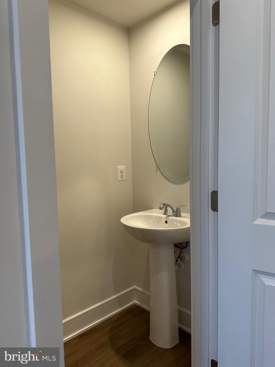 LAKE FREDERICK - Residential Lease