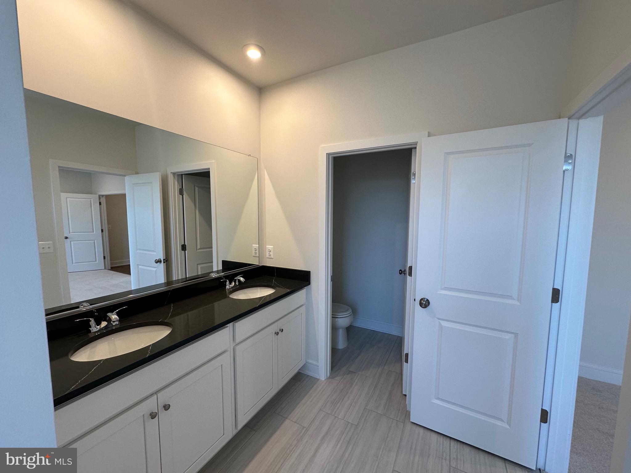 LAKE FREDERICK - Residential Lease