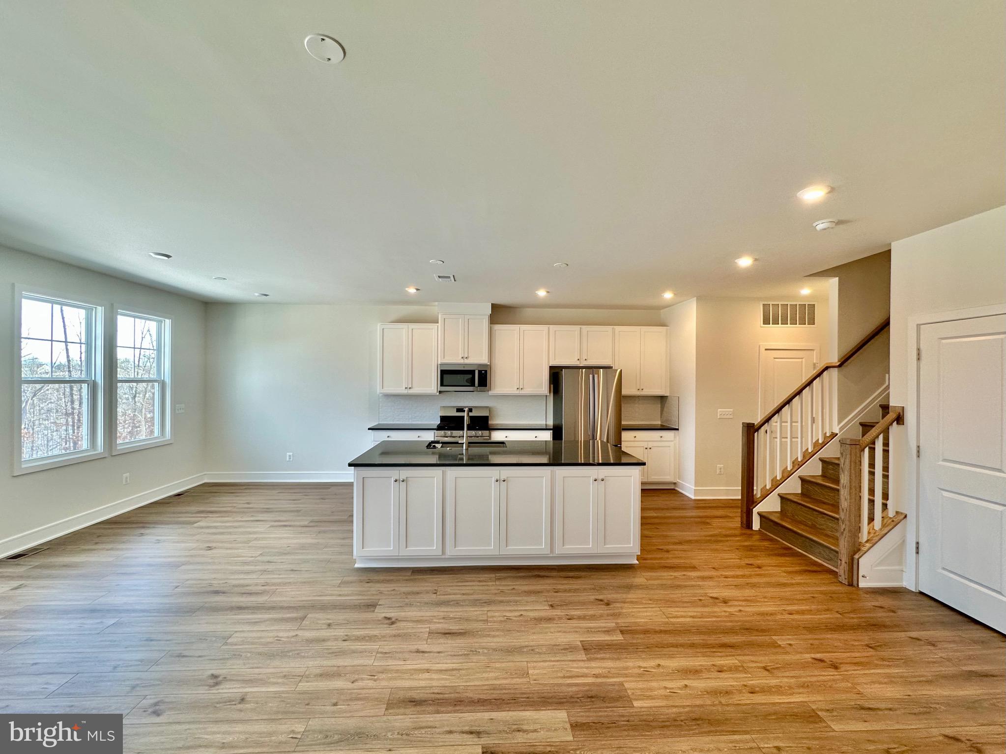 LAKE FREDERICK - Residential Lease