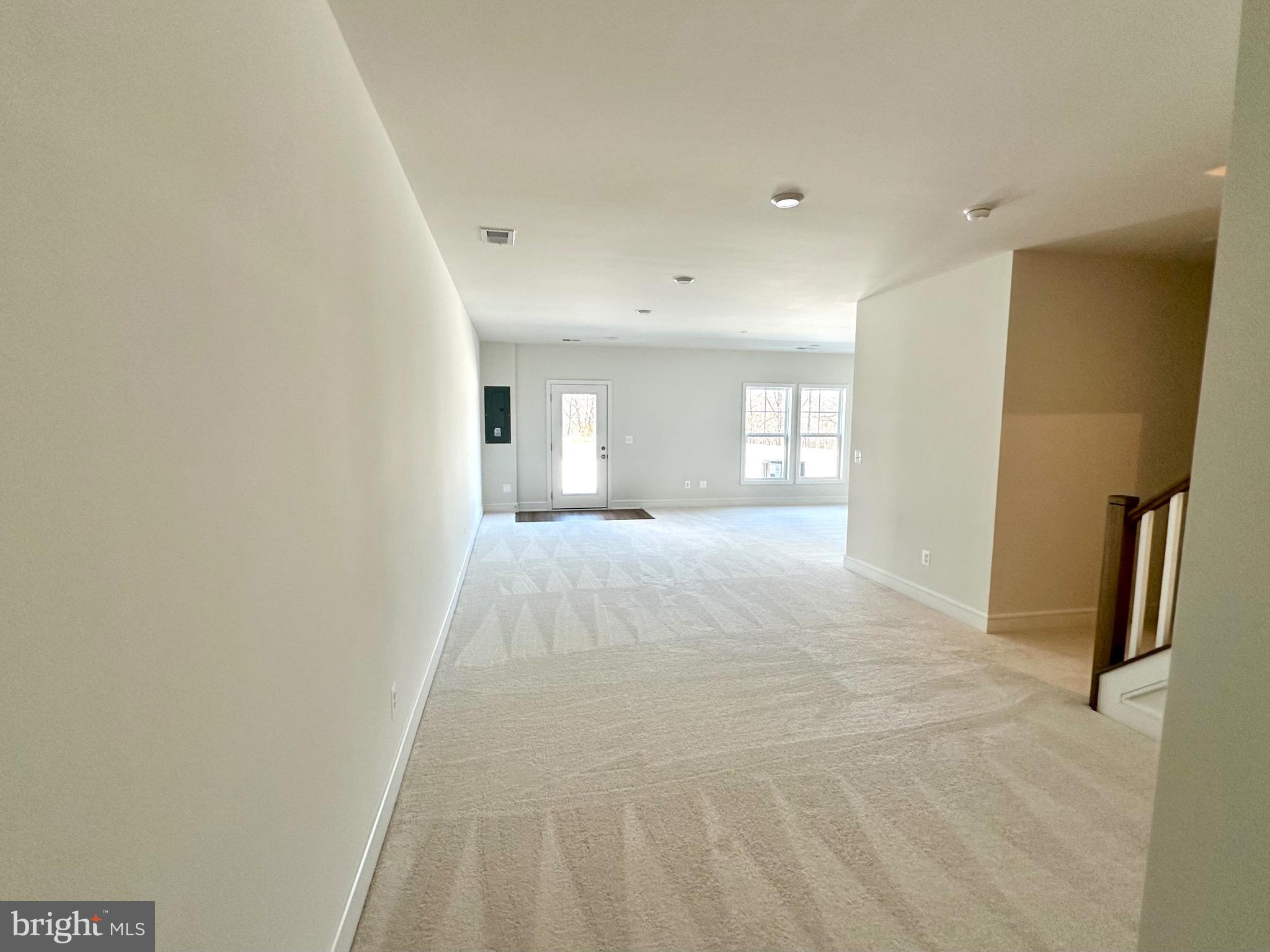 LAKE FREDERICK - Residential Lease