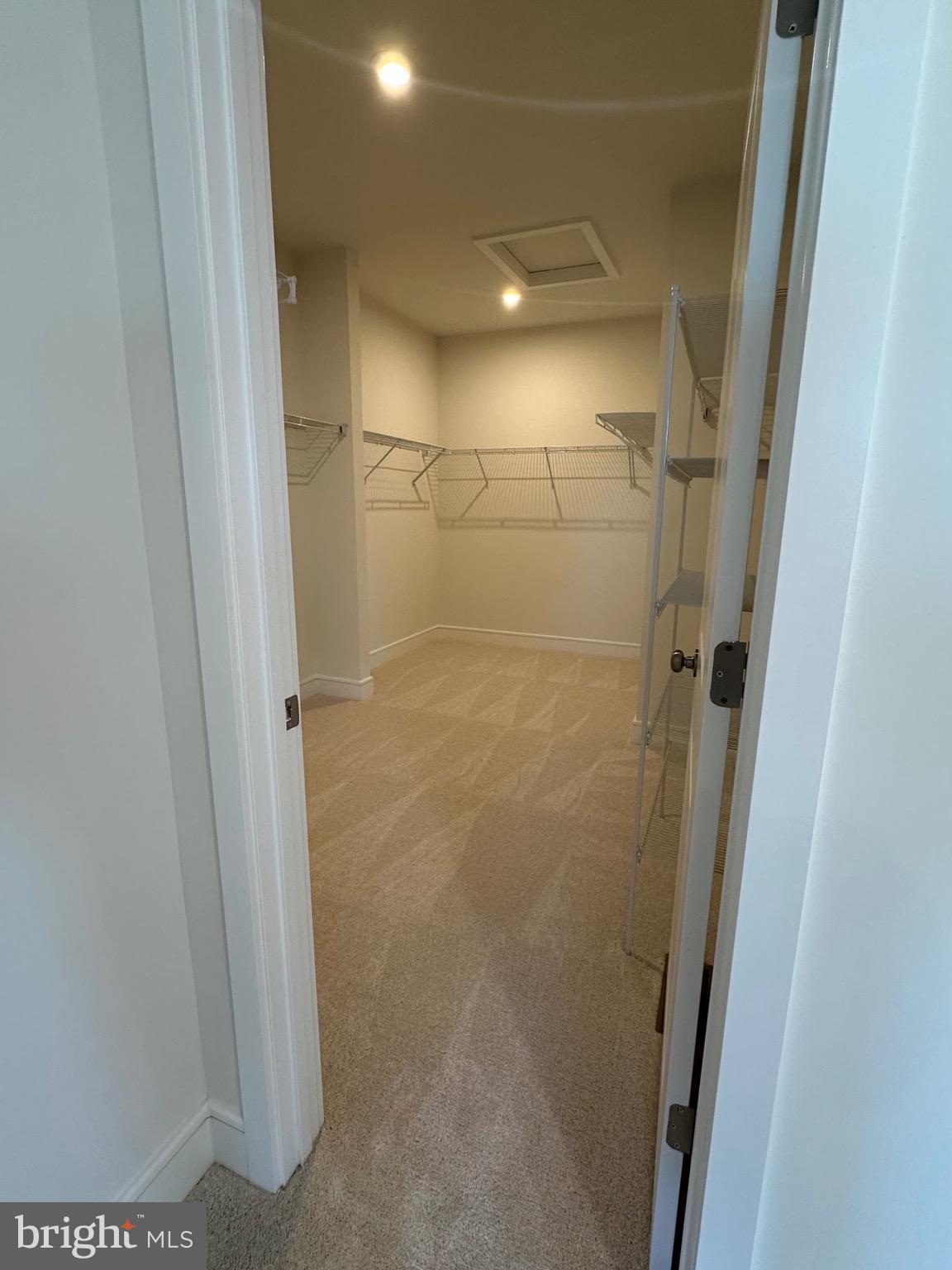 LAKE FREDERICK - Residential Lease