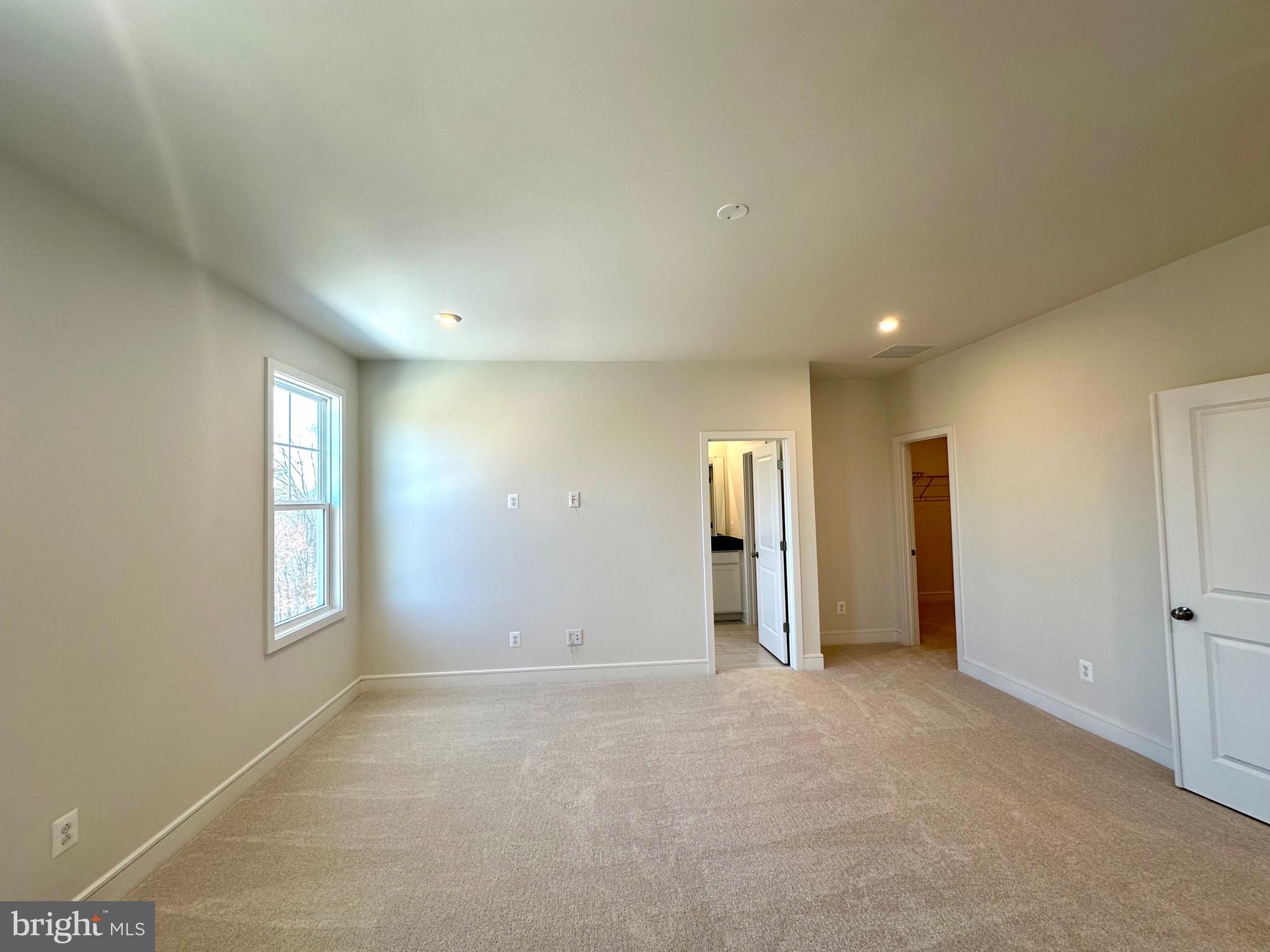 LAKE FREDERICK - Residential Lease