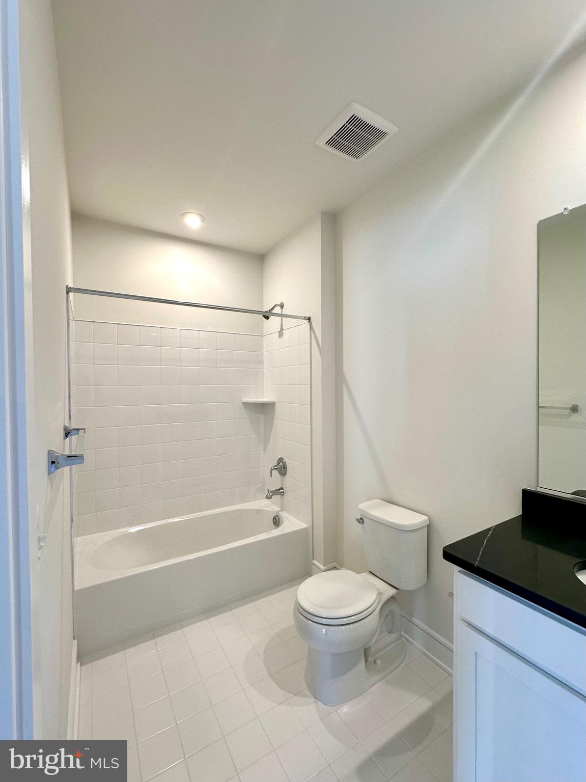 LAKE FREDERICK - Residential Lease