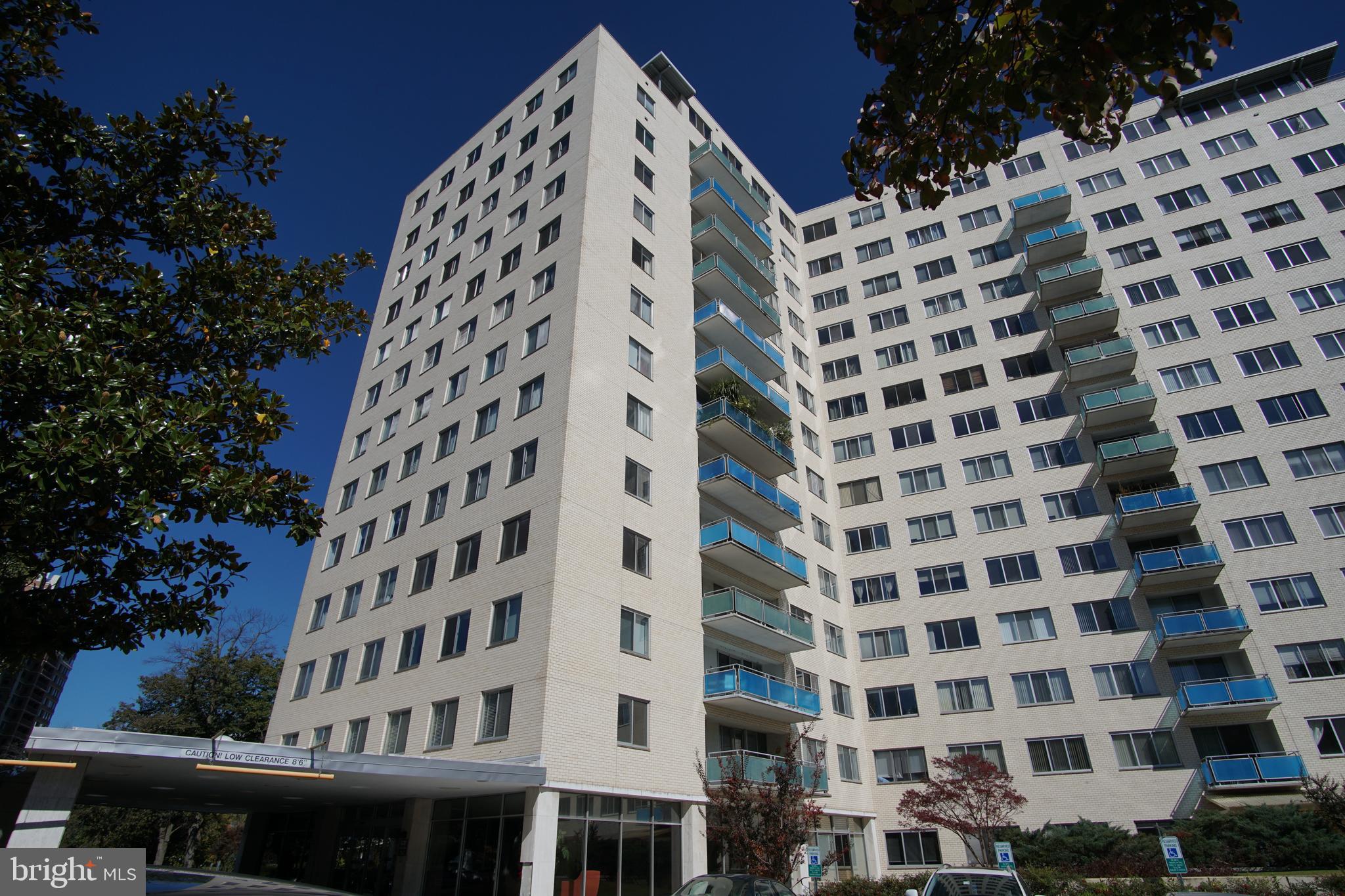 Rarely available large studio (over 600 square feet) with balcony overlooking 20 acres and pond at Grosvenor Park! Spacious, light and bright open floorplan with a huge walk in closet in addition to coat and linen closets. Separate galley kitchen and shower/tub combo. Plenty of parking for tenants and guests. Close to Grosvenor Metro Station, Strathmore Arts Center, NIH, Walter Reed National Medical Center, shopping and dining. Minutes to all major commuter arteries to Bethesda, DC, VA, Frederick, Annapolis and Baltimore. Many community amenities including pool, fitness center, tennis courts, rooftop terrace, Grosvenor Market, party room, picnic area, tot lot, security and 24 hour concierge. FIOS and Comcast available in the unit in addition to free wifi in the common areas. All utilities included in the monthly rent. Relax and enjoy this easy lifestyle!