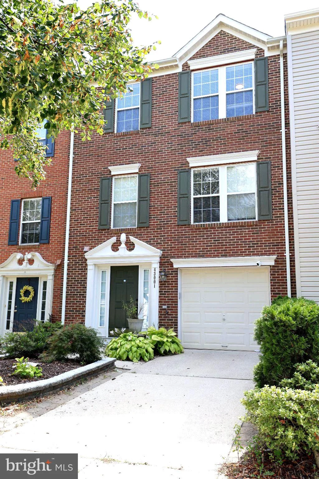 43001 Center Street, Chantilly, VA, 20152