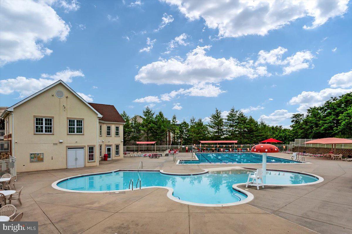 WORTHINGTON FIELDS - Residential