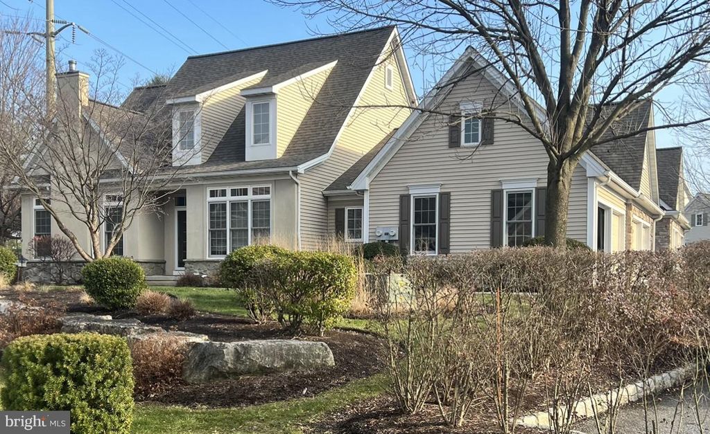 Photo of 11 Upper Green, Lancaster, PA 17602 (MLS # PALA2048358)