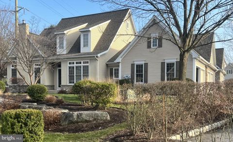 Photo of 11 Upper Green, Lancaster, PA 17602 (MLS # PALA2048358)