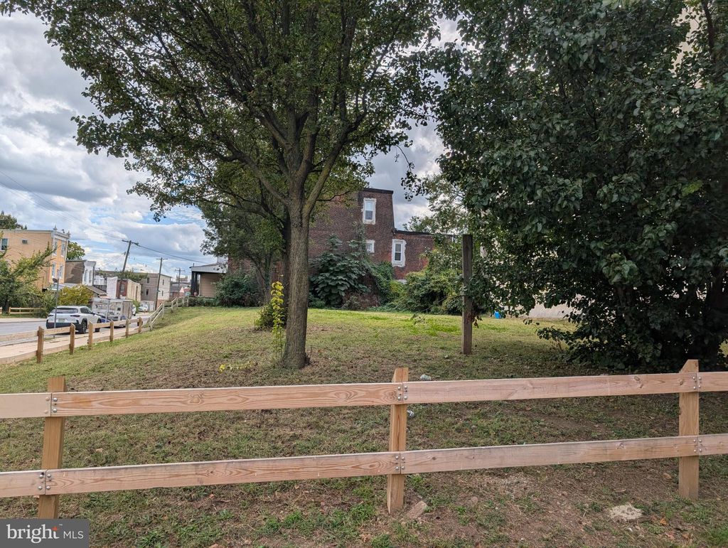 Photo of 1700 W Erie Avenue, PHILADELPHIA, PA 19140 (MLS # PAPH2545974)