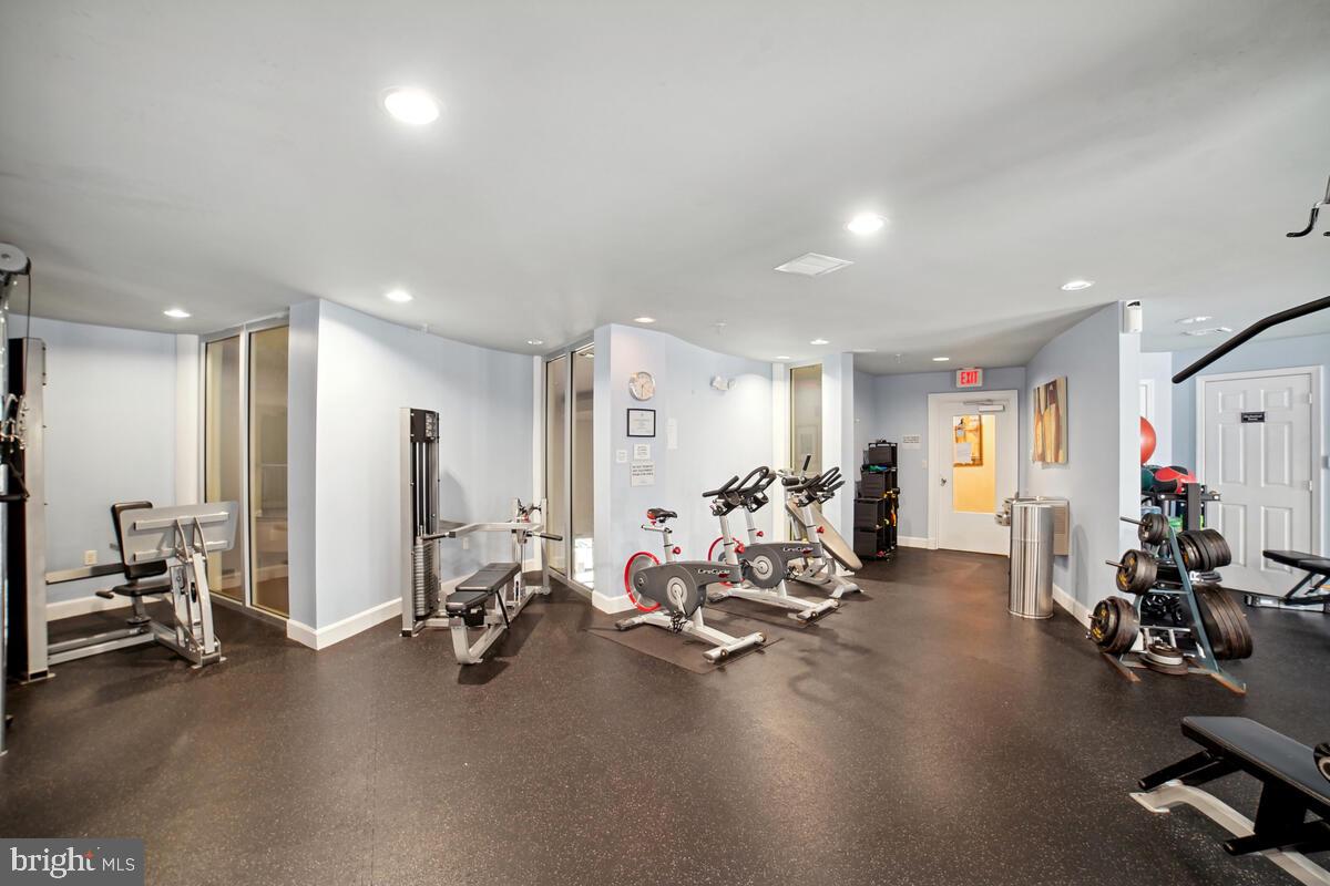 THE COLONNADE AT KENTLANDS - Residential