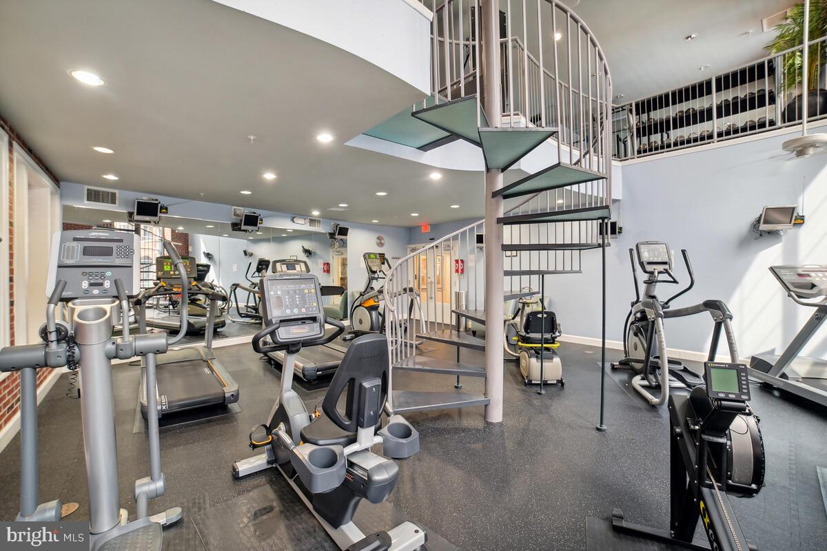 THE COLONNADE AT KENTLANDS - Residential