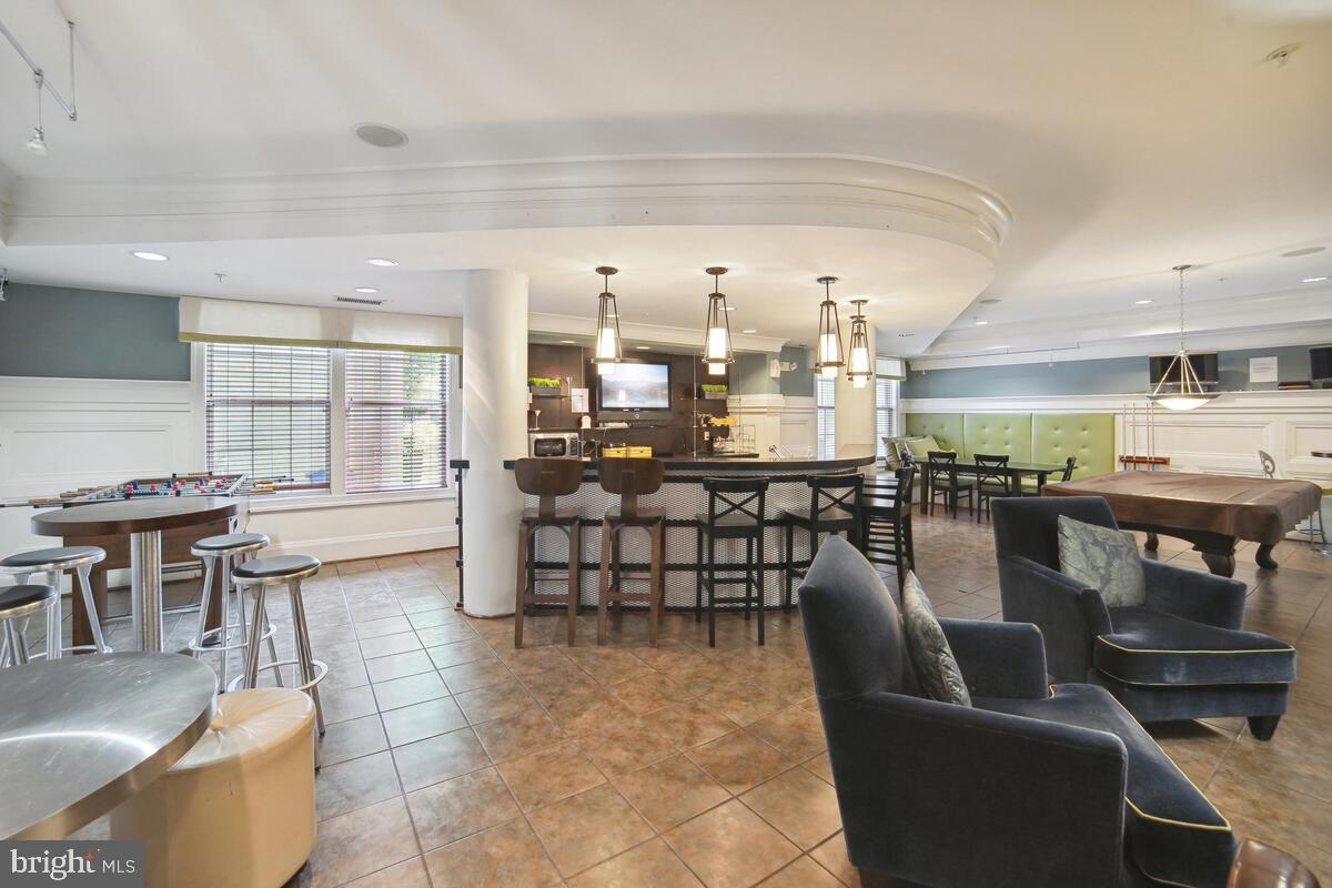 THE COLONNADE AT KENTLANDS - Residential