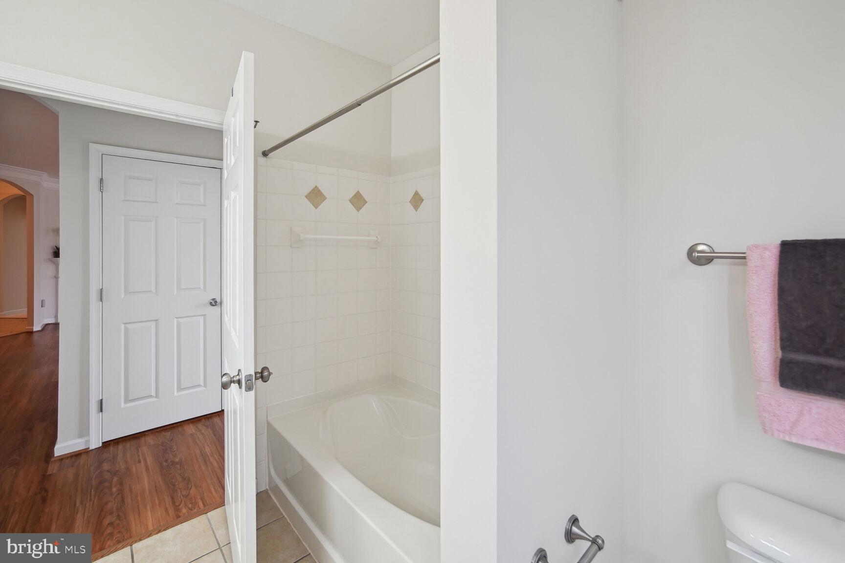 THE COLONNADE AT KENTLANDS - Residential