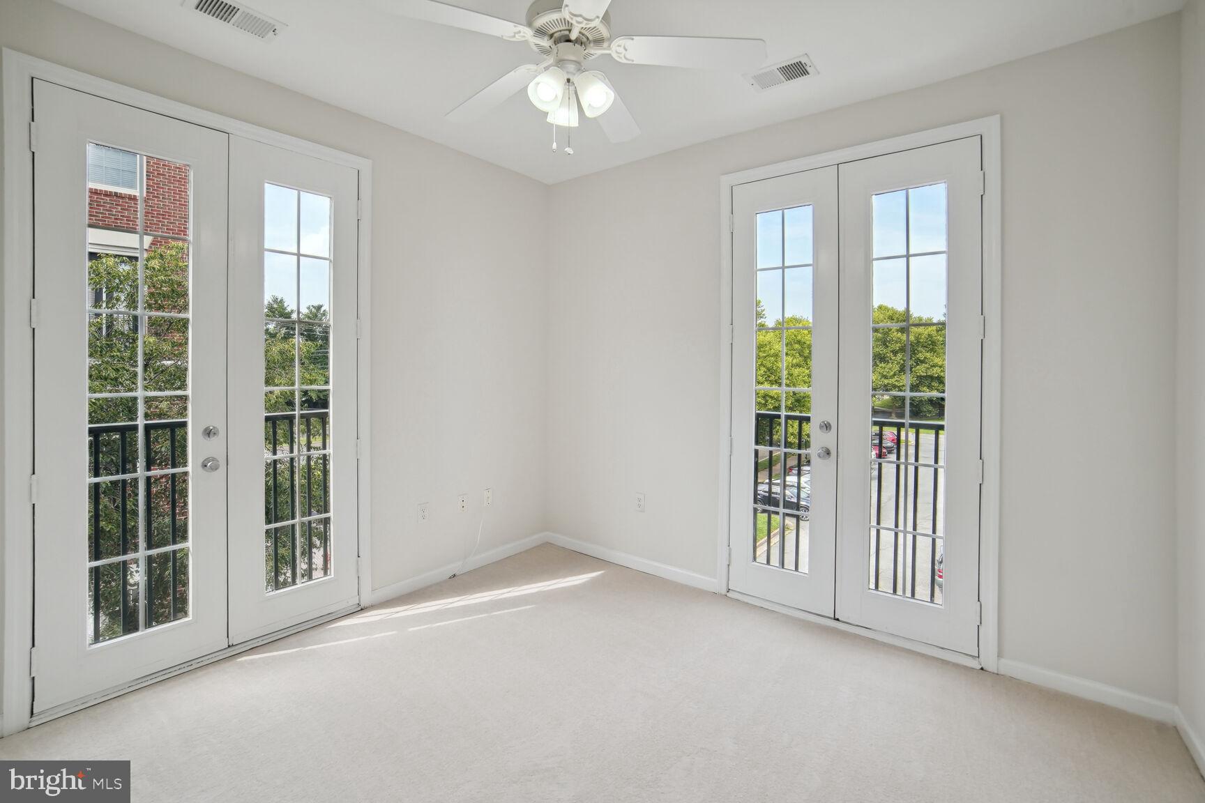 THE COLONNADE AT KENTLANDS - Residential