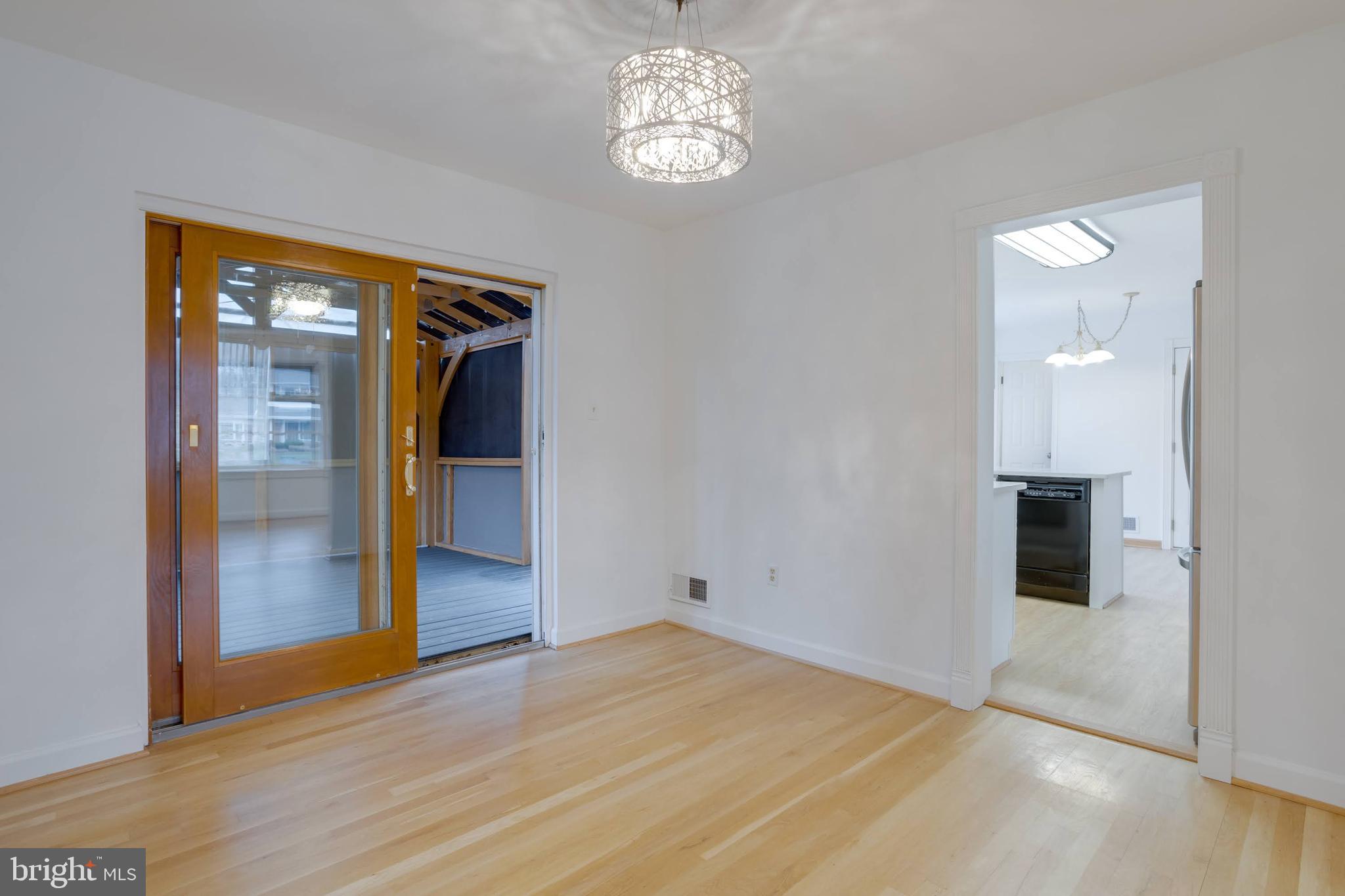 WEST SPRINGFIELD VILLAGE - Residential Lease