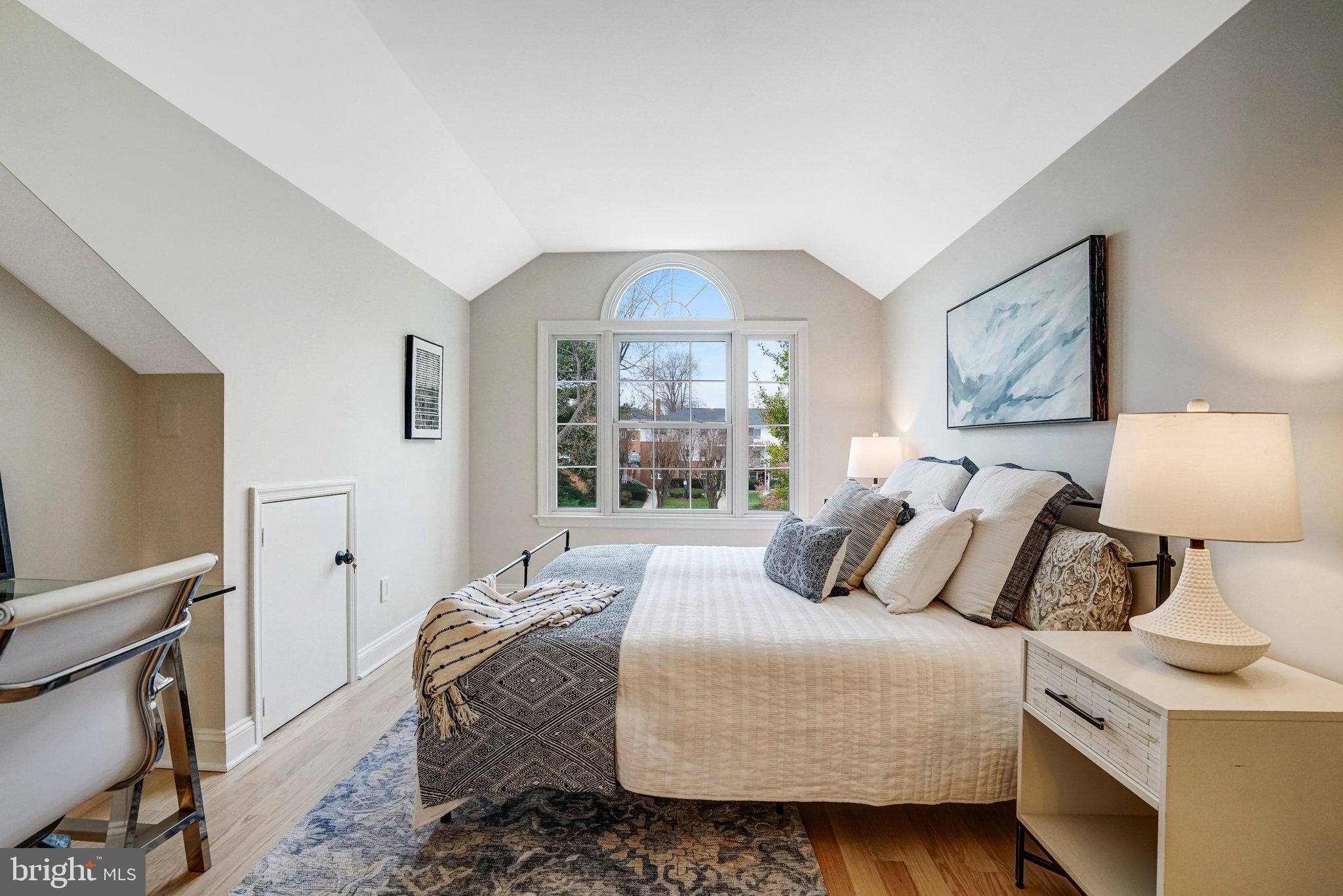 PALISADES PARK - Residential