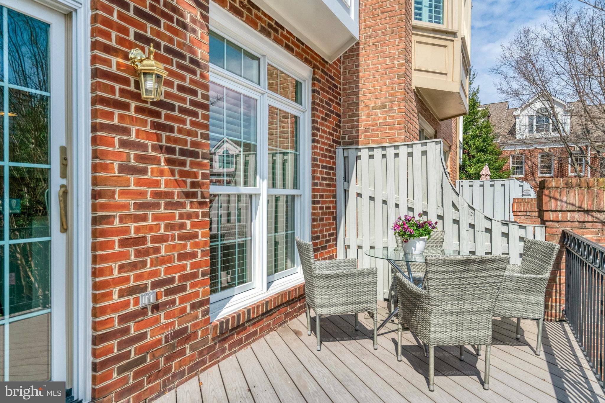 PALISADES PARK - Residential