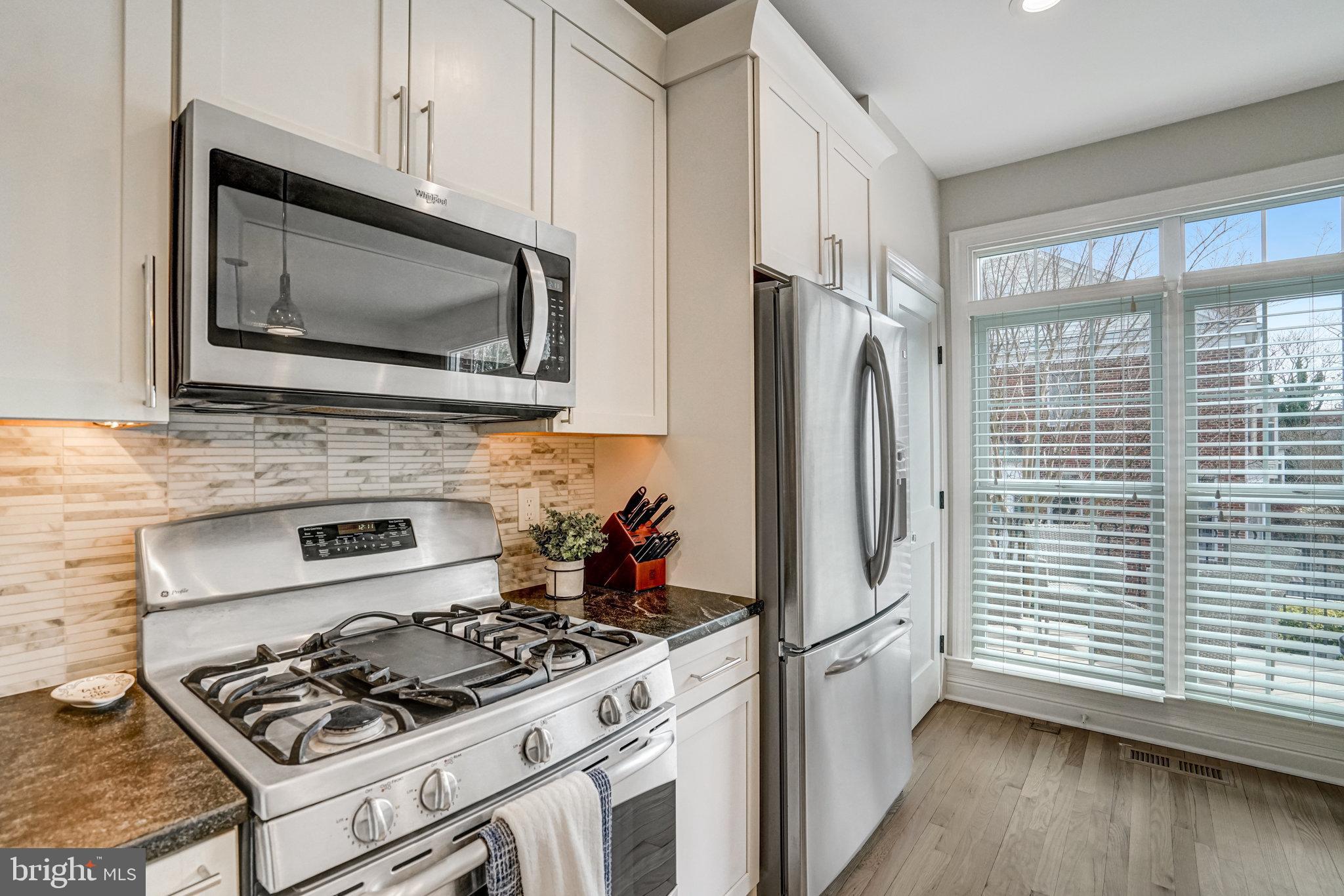 PALISADES PARK - Residential