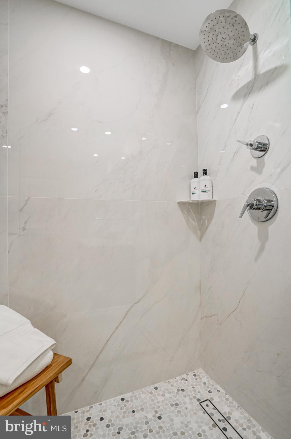 PALISADES PARK - Residential