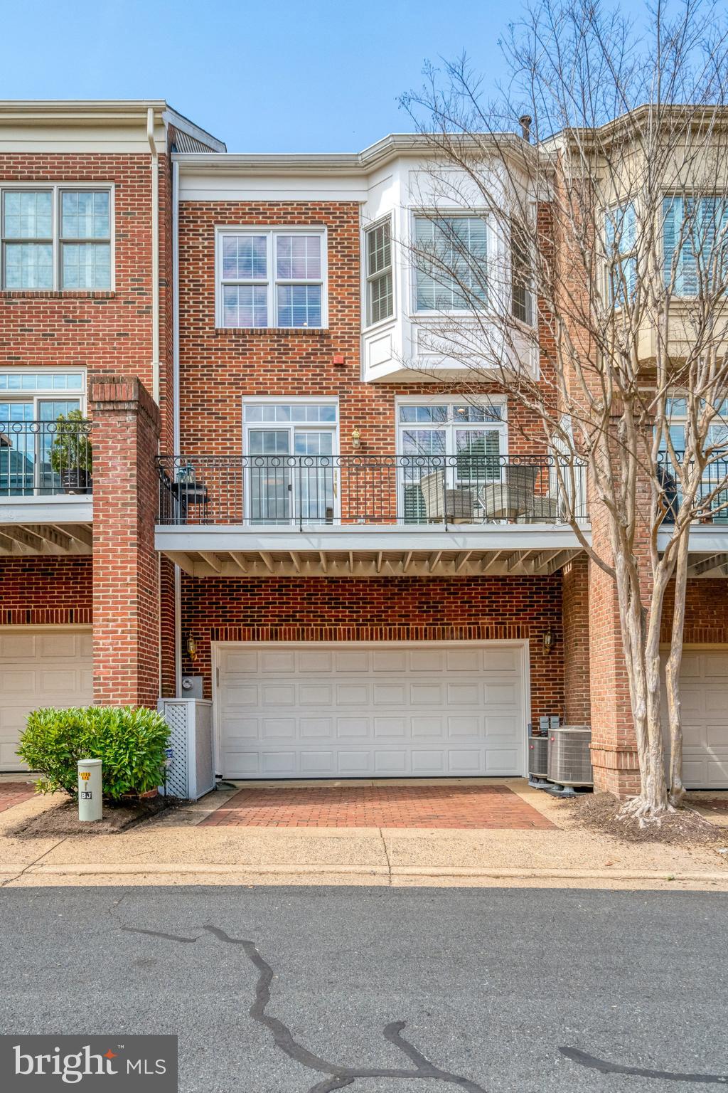 PALISADES PARK - Residential