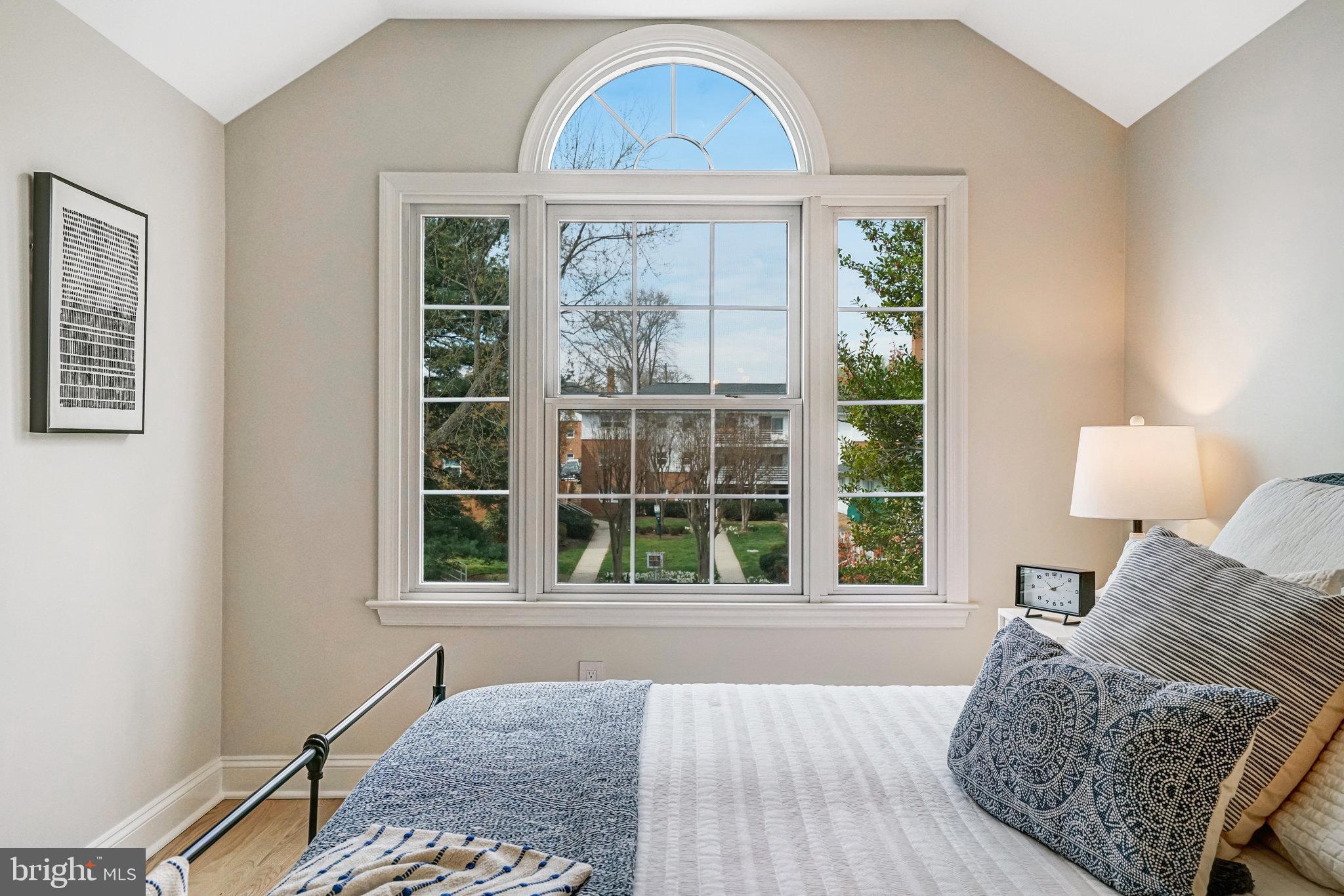 PALISADES PARK - Residential