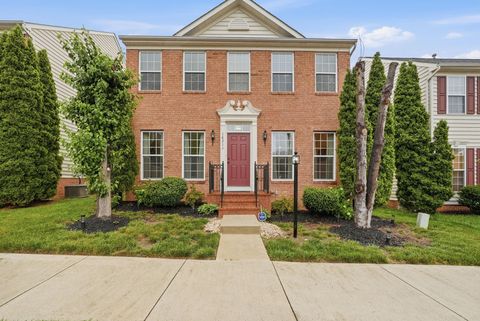 Photo of 16311 Catenary Drive, WOODBRIDGE, VA 22191 (MLS # VAPW2121056)