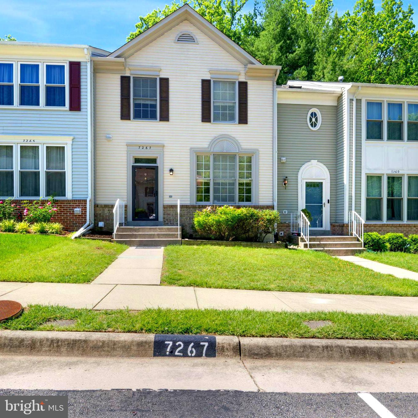 STUNNING REMODEL!! Price reduced! (7) Seven Minute Drive to Franconia/Springfield Metro for this exquisite 3 Bedroom, 3 & 1/2 Bath 3 Level Town Home In sought after Olde Oak Ridge!
Newly Refinished Hardwoods on Main Level including refinished handrails, as well as the Upper Floor, All New Paw Pathway Sugar Cone Shag Carpet for lower Level & Bedrooms, New Vanities & Upgraded Quartz Counters for Primary & 2nd baths, Kitchen features New LVP (Luxury Vinyl Plank) plus Quartz Counter Tops, Stainless Steel Appliances, New Light Fixtures throughout, Full Luxury Bath in Basement with Upgraded Ceramic Tile, New Custom Neutral Paint throughout including, walls, ceilings doors & trims. Close to all points North and South on I95 Springfield Mixing Bowl from Fairfax County Parkway, including Slug Lines for DC commuters. Will not Last!