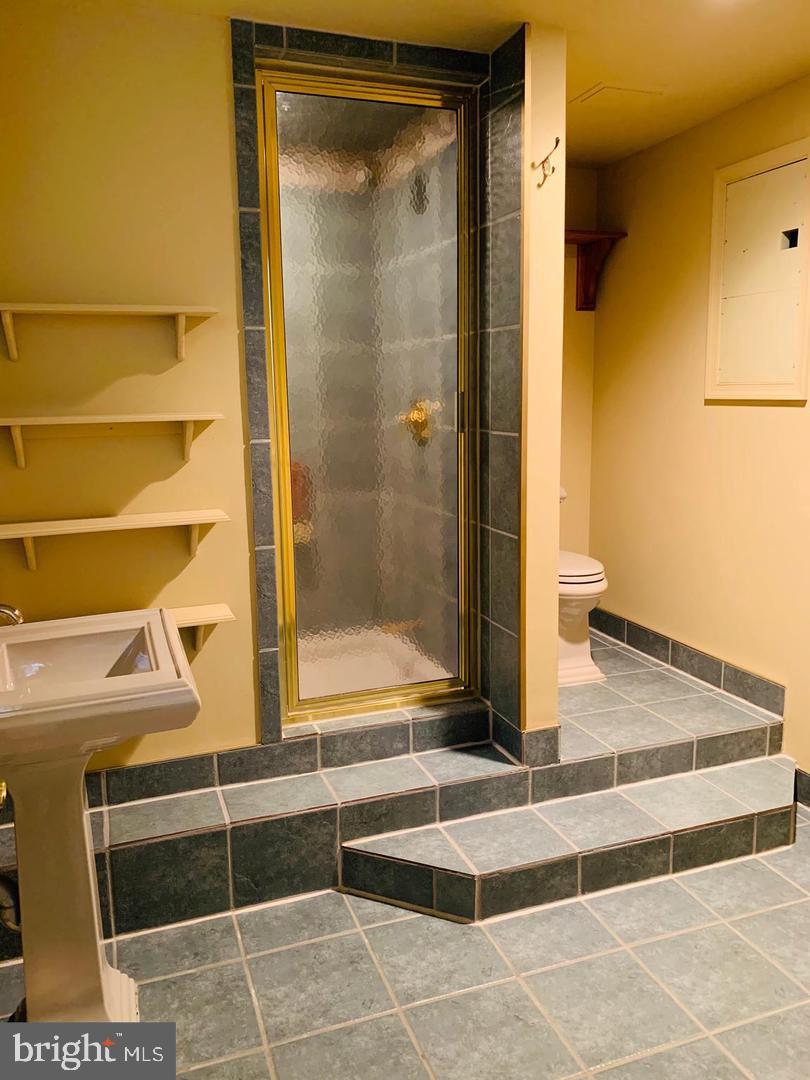 ALLENFORD - Residential Lease