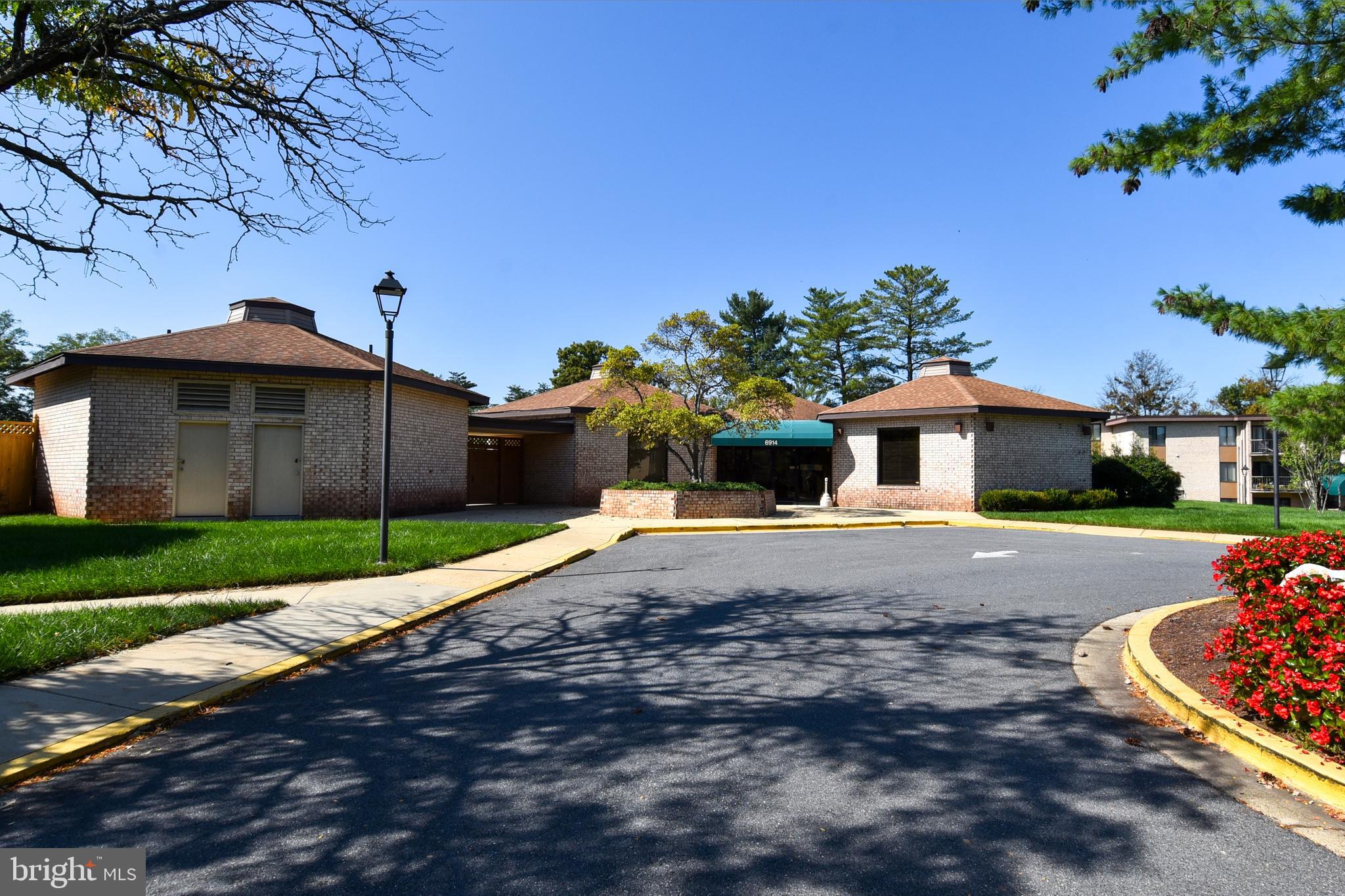 HUNTING RIDGE CONDOMINIUM - Residential Lease