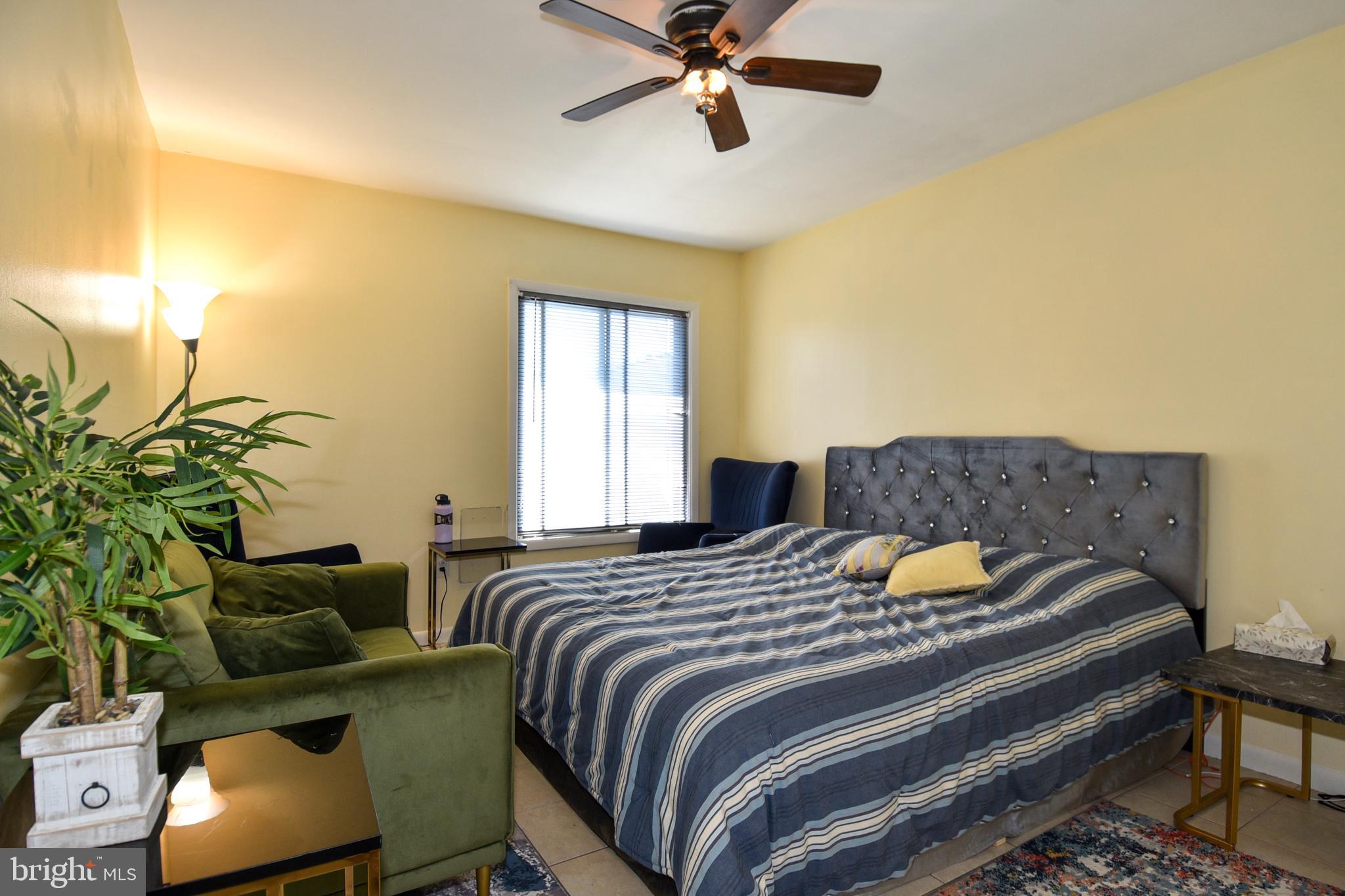 HUNTING RIDGE CONDOMINIUM - Residential Lease