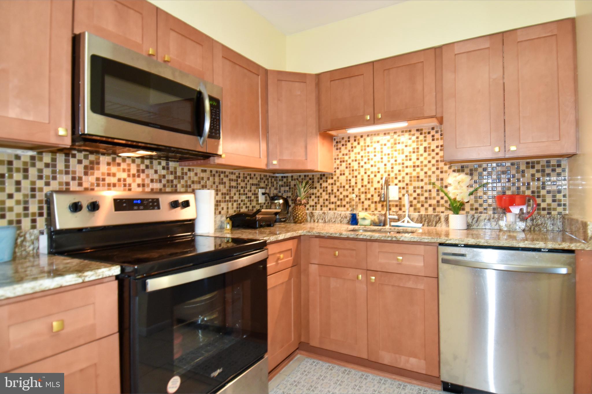 HUNTING RIDGE CONDOMINIUM - Residential Lease