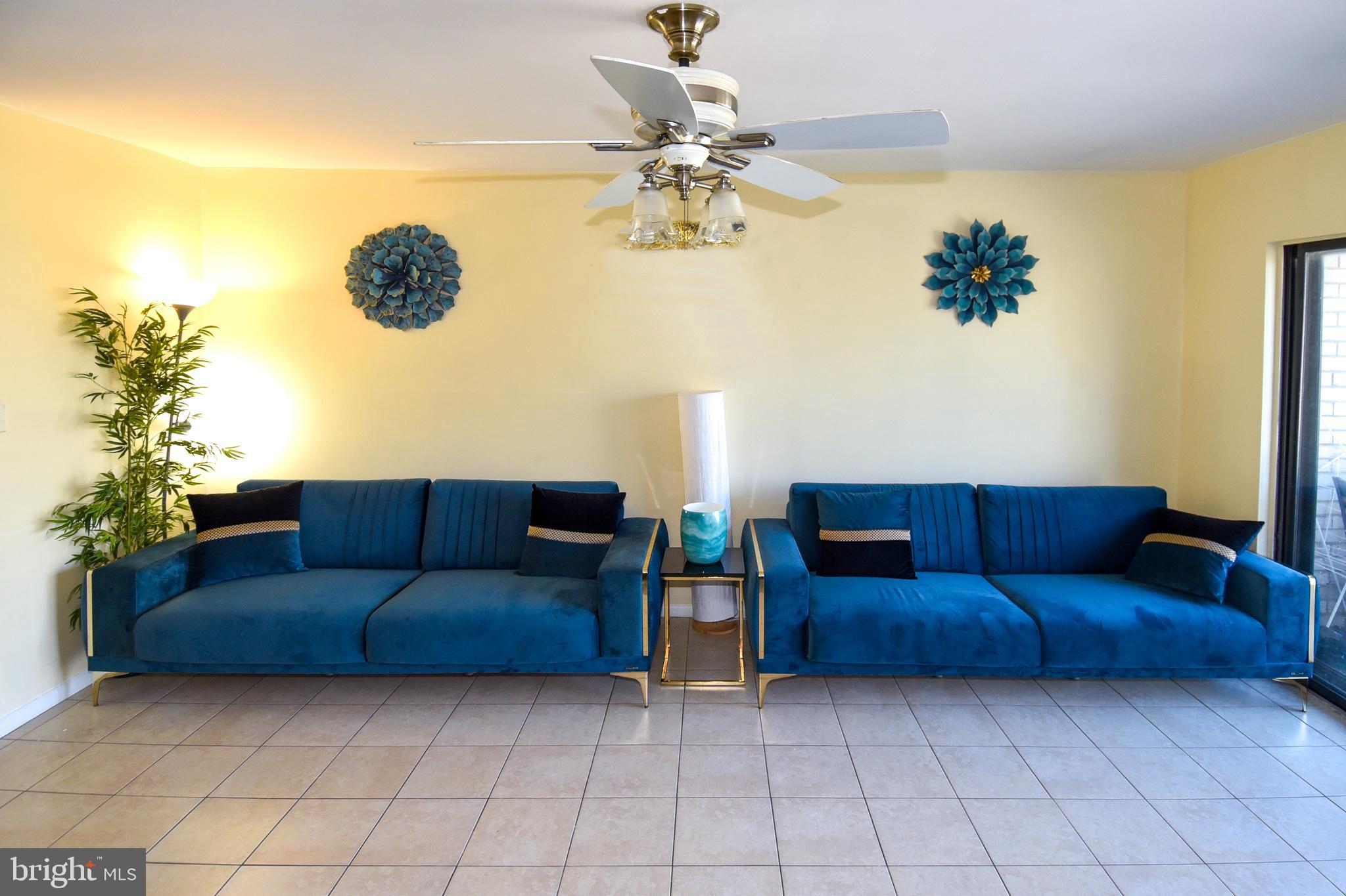 HUNTING RIDGE CONDOMINIUM - Residential Lease